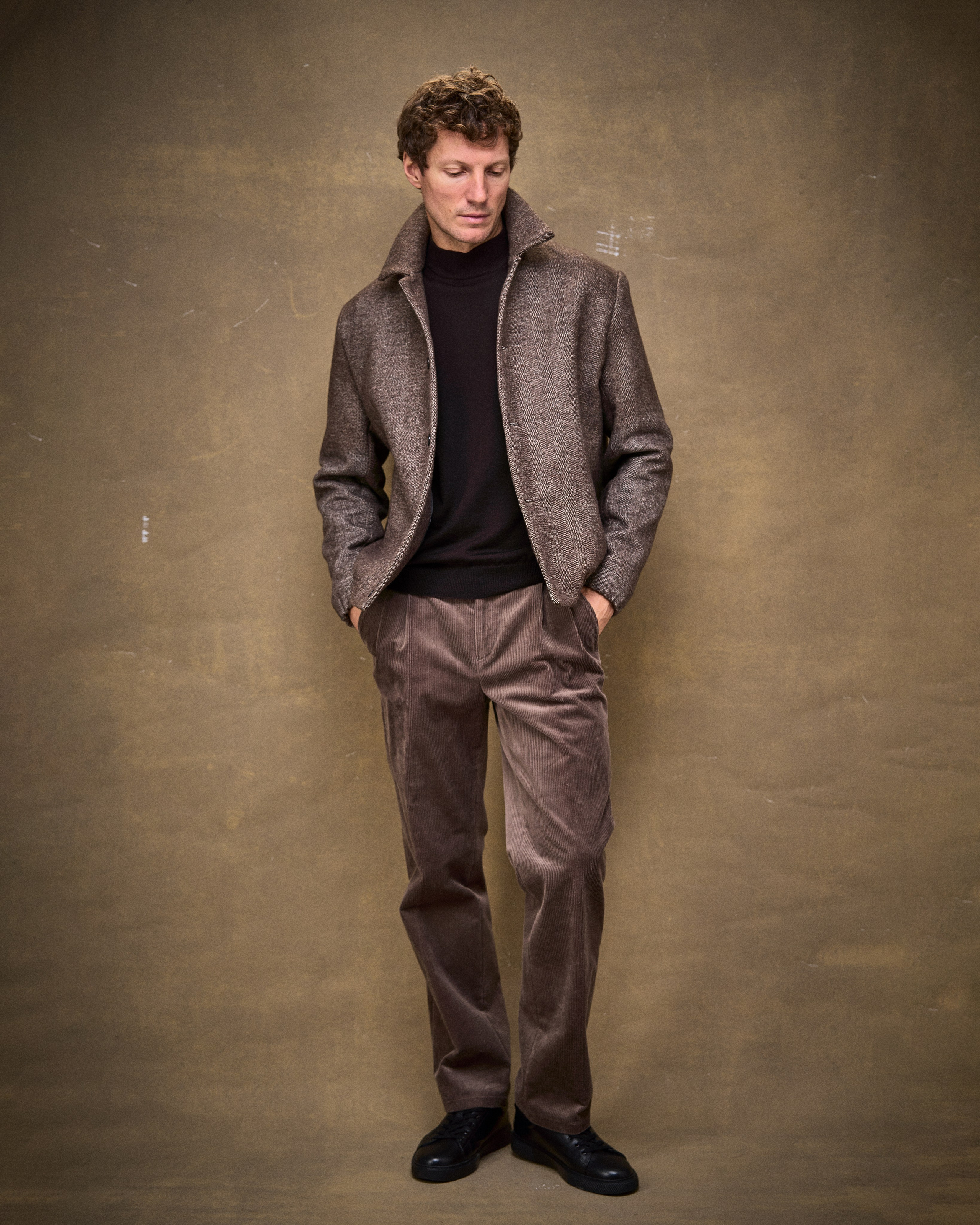 Каталожная съемка одежды в студии