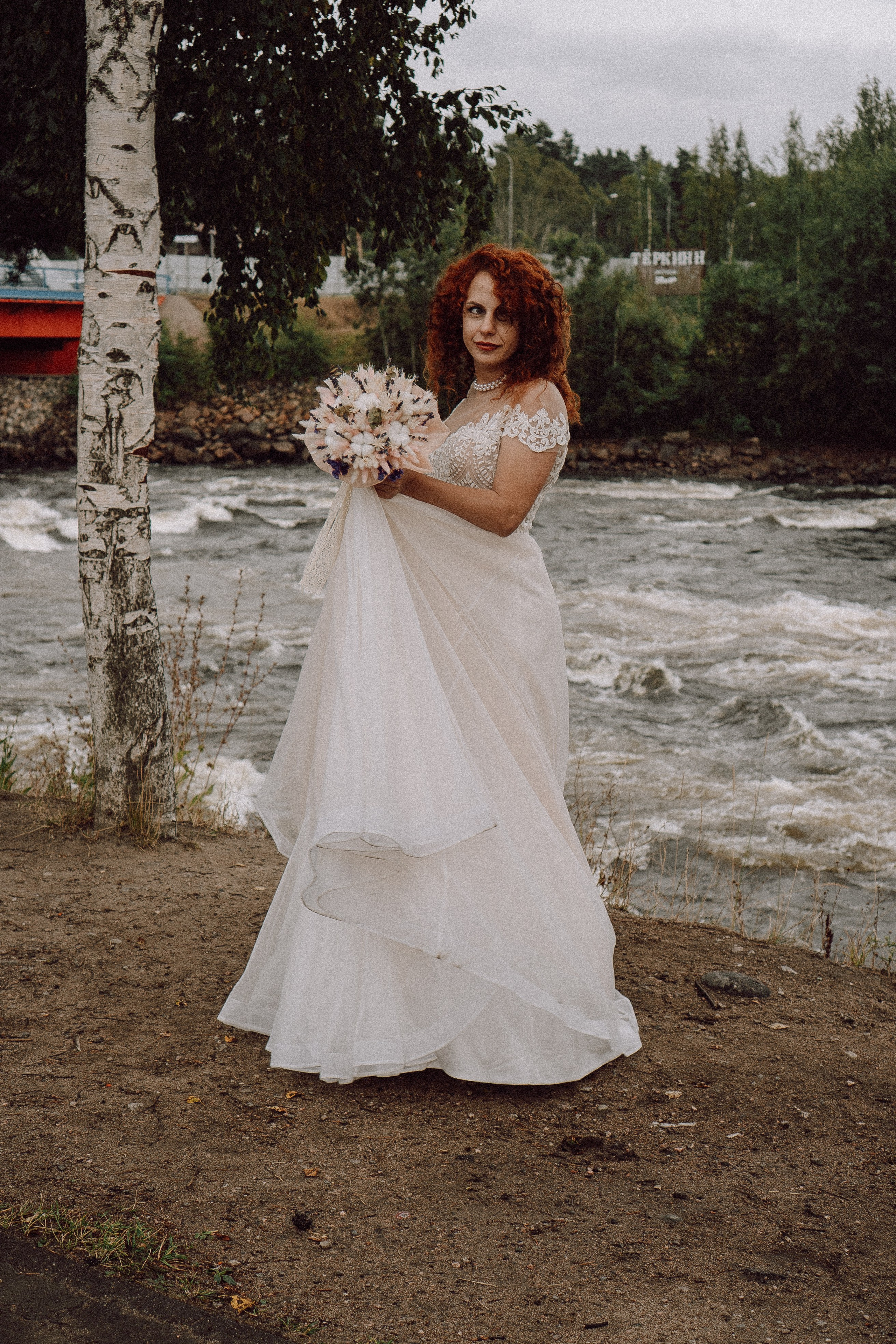 СВАДЕБНАЯ ФОТОСЕССИИЯ ПАРЫ В ГОРОДЕ ПРИОЗЕРСК В СОСНОВОМ ЛЕСУ И С ПИКАПОМ. Профессиональный фотограф, Санкт-Петербург — Виктория Богомолова