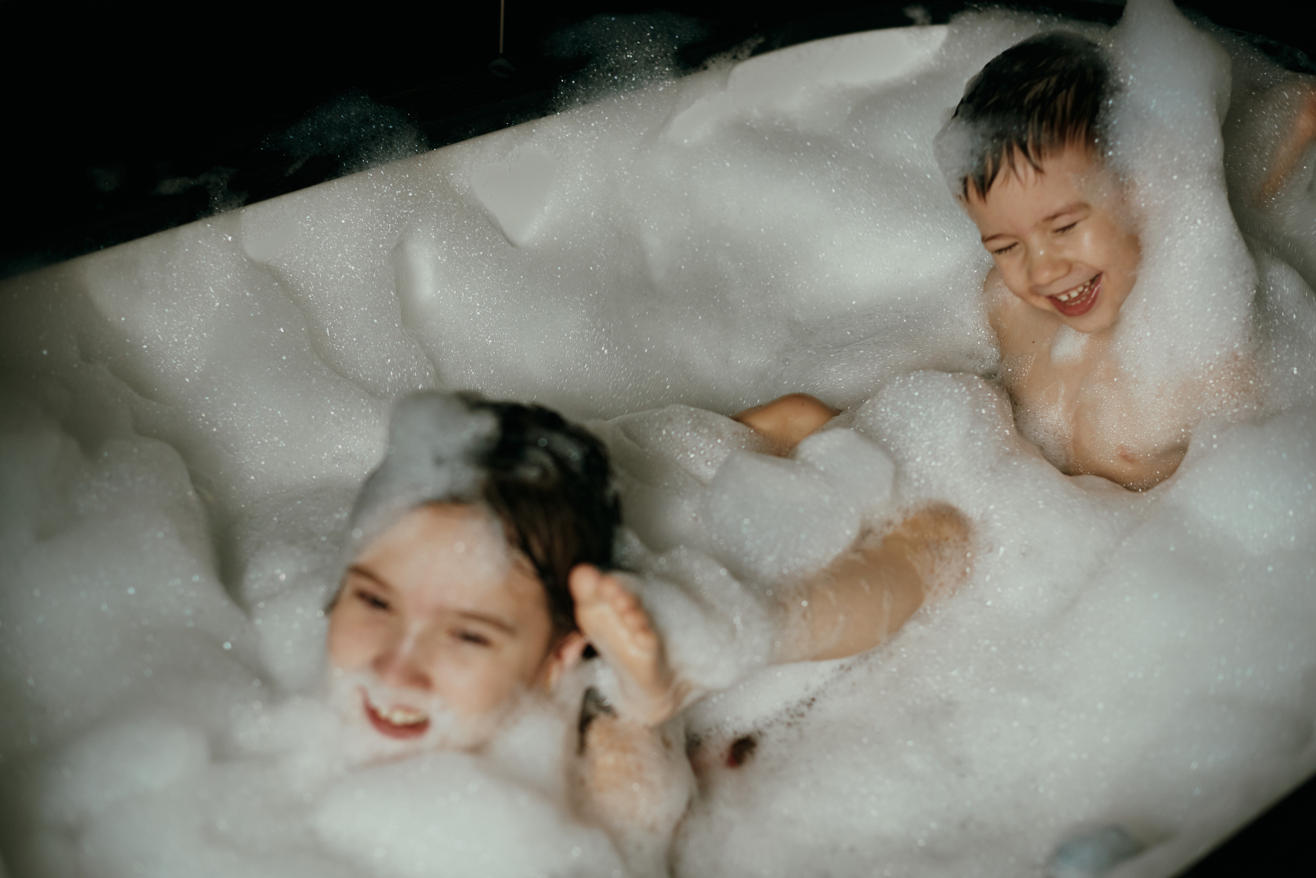 Детская фотосессия в ванне. Фотограф Алматы Ольга Photodooshy