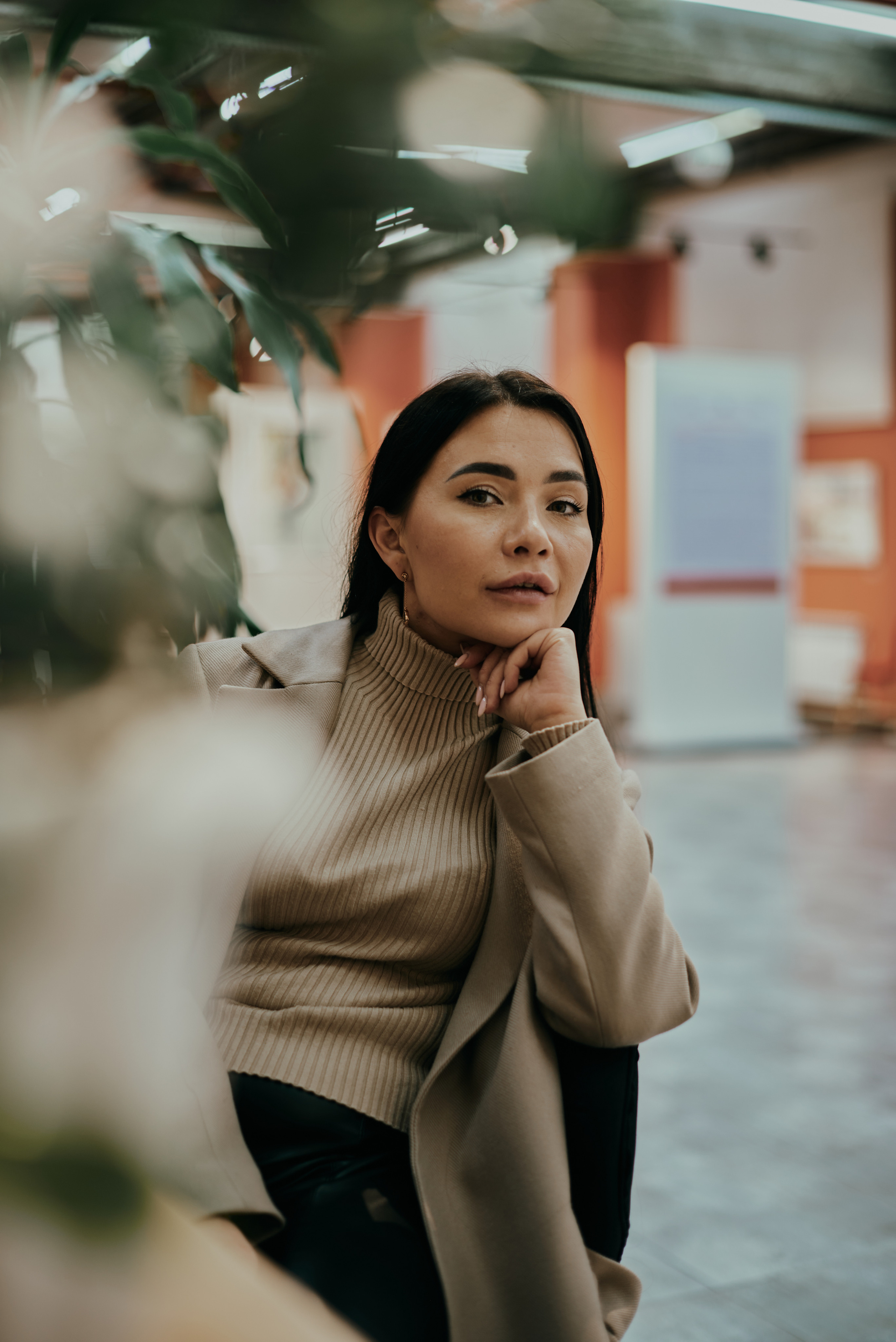 Индивидуальная фотосессия в музее на выставке. Фотограф Алматы Ольга Photodooshy