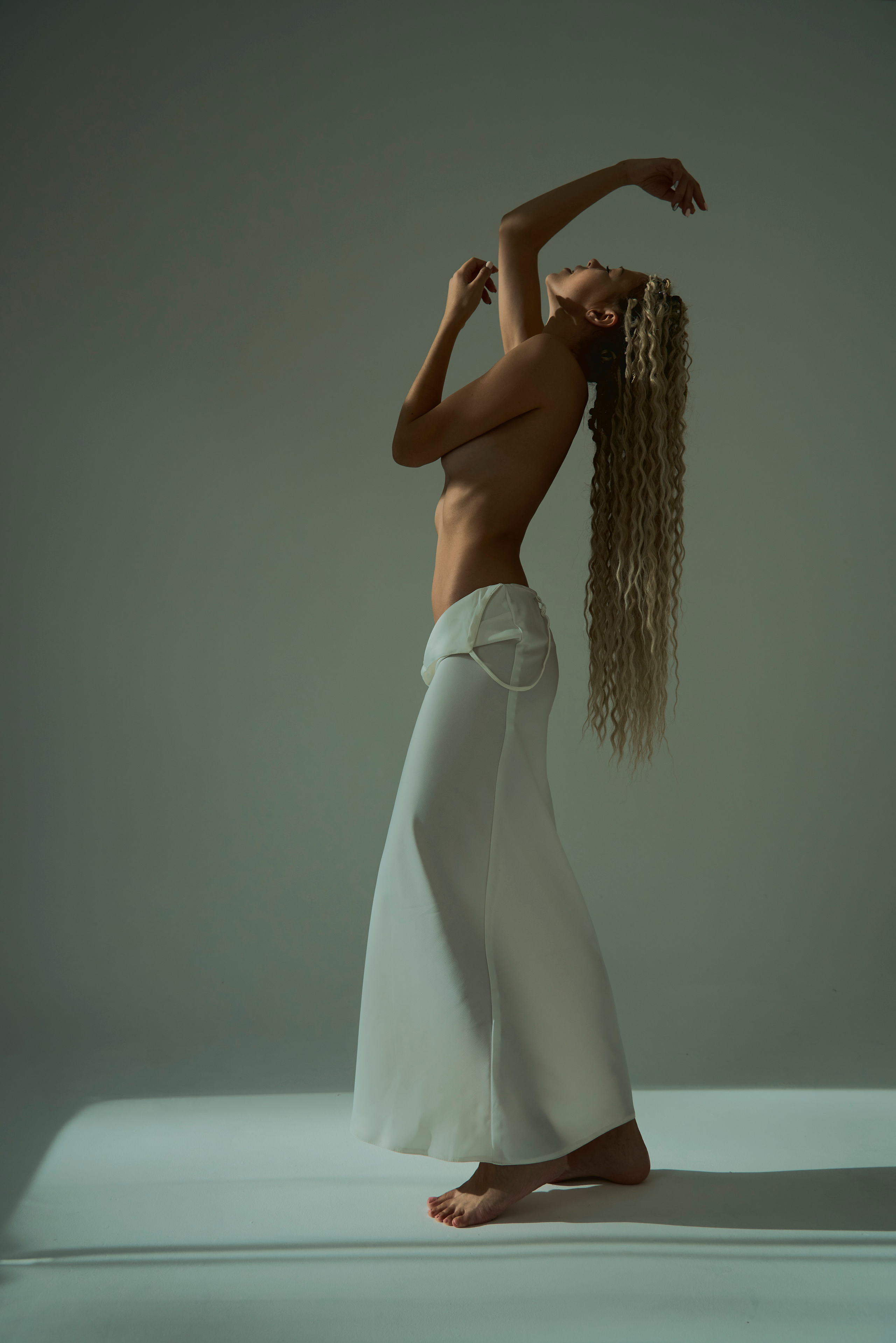 Студийная фотосессия на циклораме с естественным светом. Фотограф Алматы Ольга Photodooshy