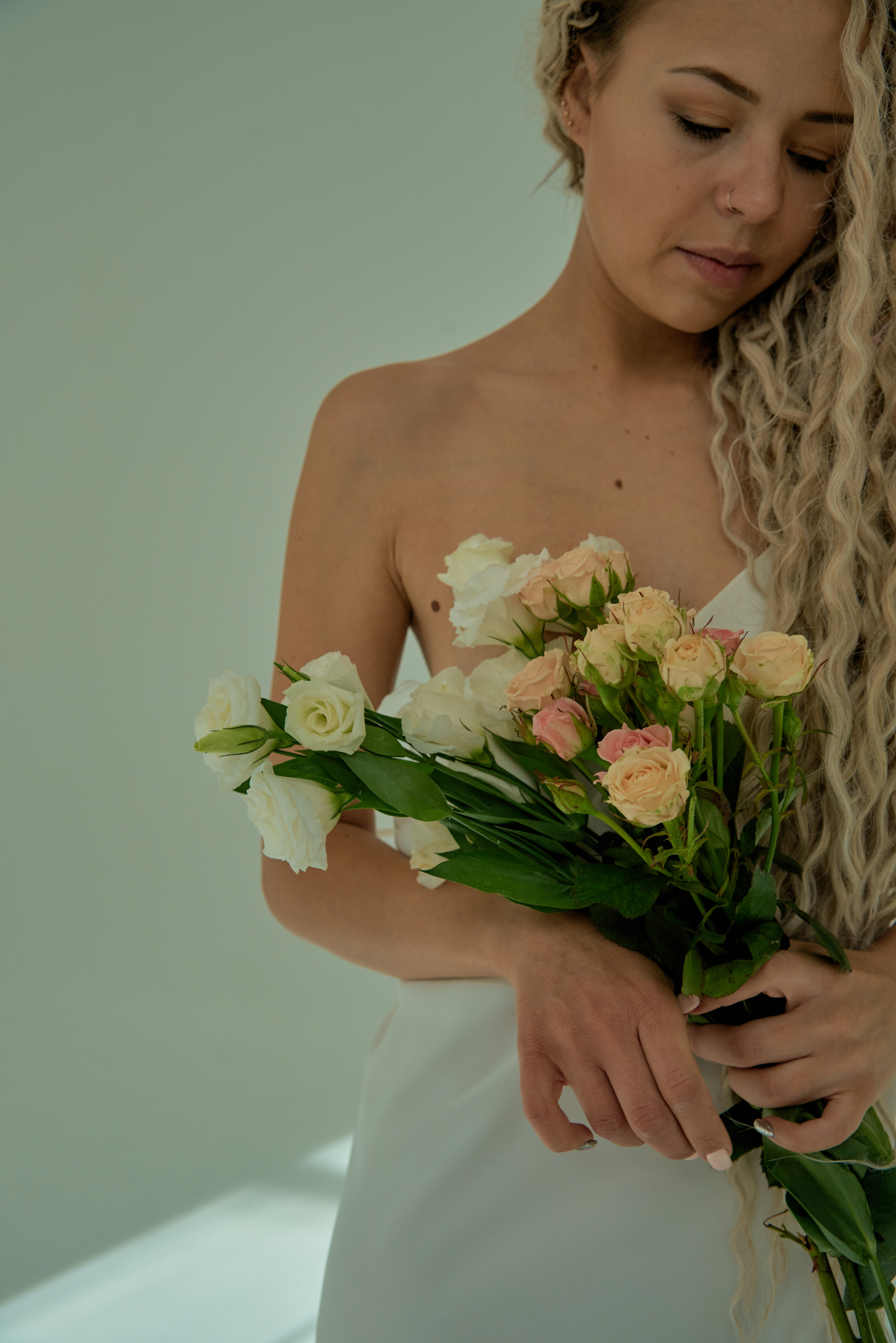 Студийная фотосессия на циклораме с естественным светом. Фотограф Алматы Ольга Photodooshy