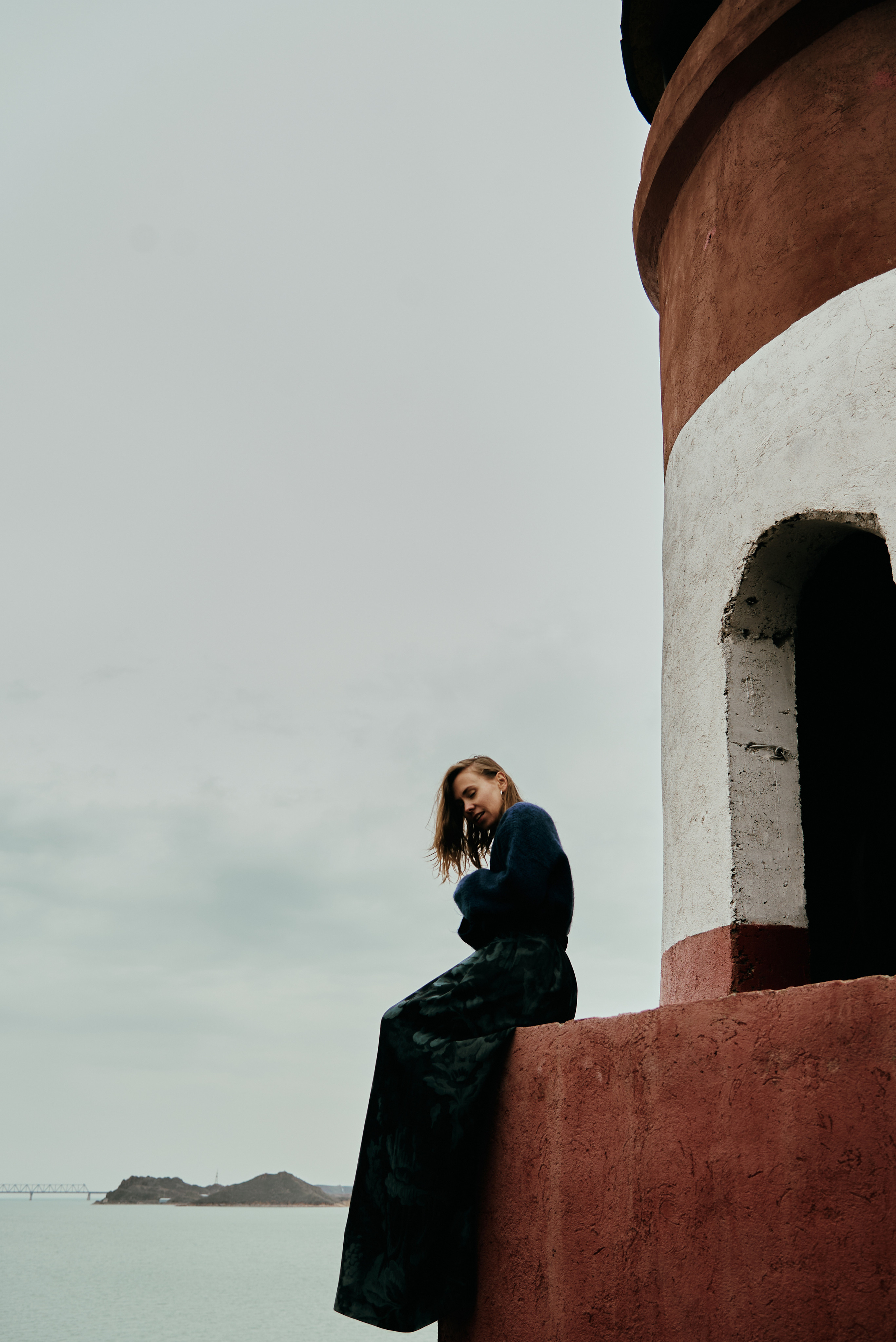 Выездная фотосессия у маяка. Фотограф Алматы Ольга Photodooshy