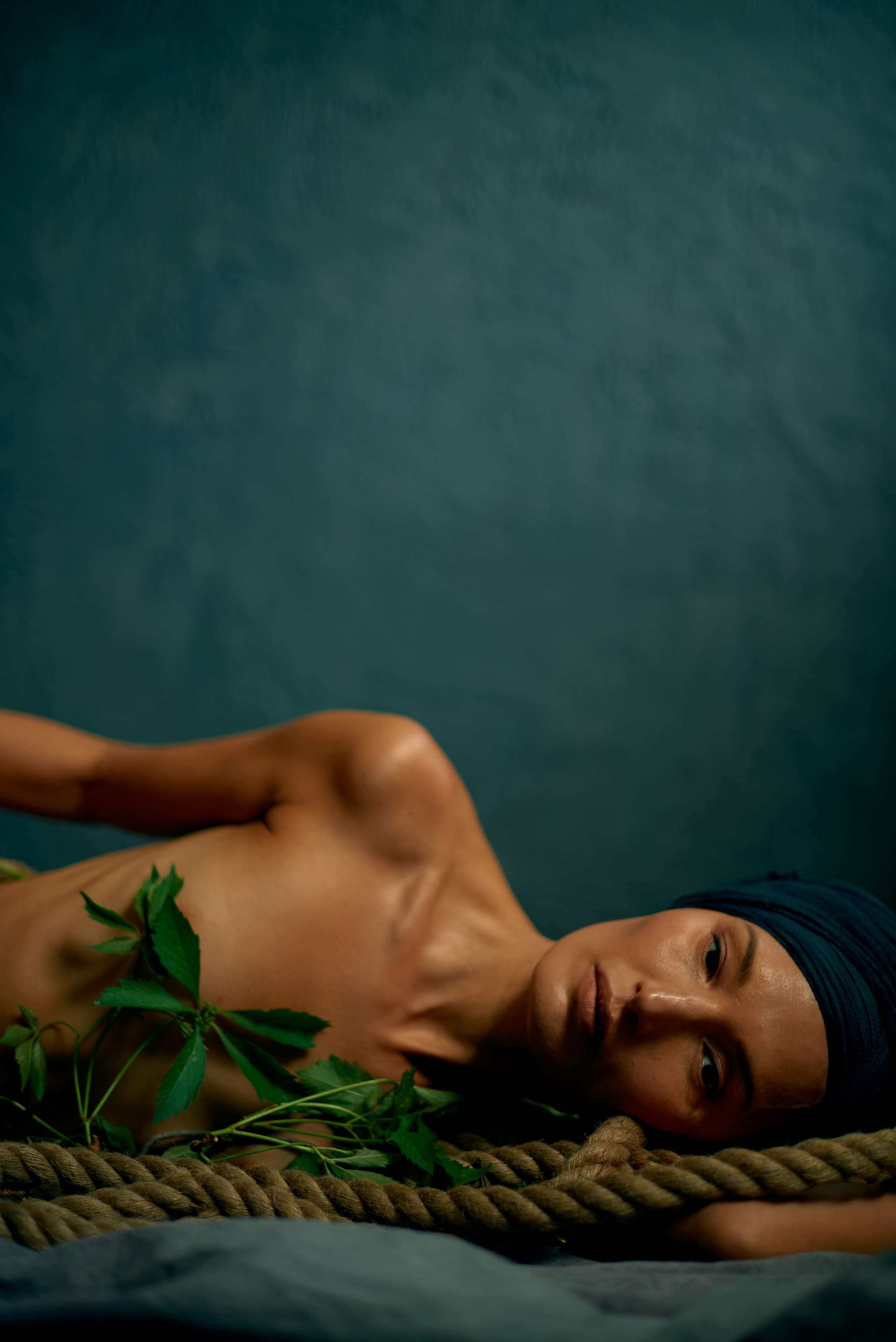 Портрет обнаженной девушки в тюрбане 