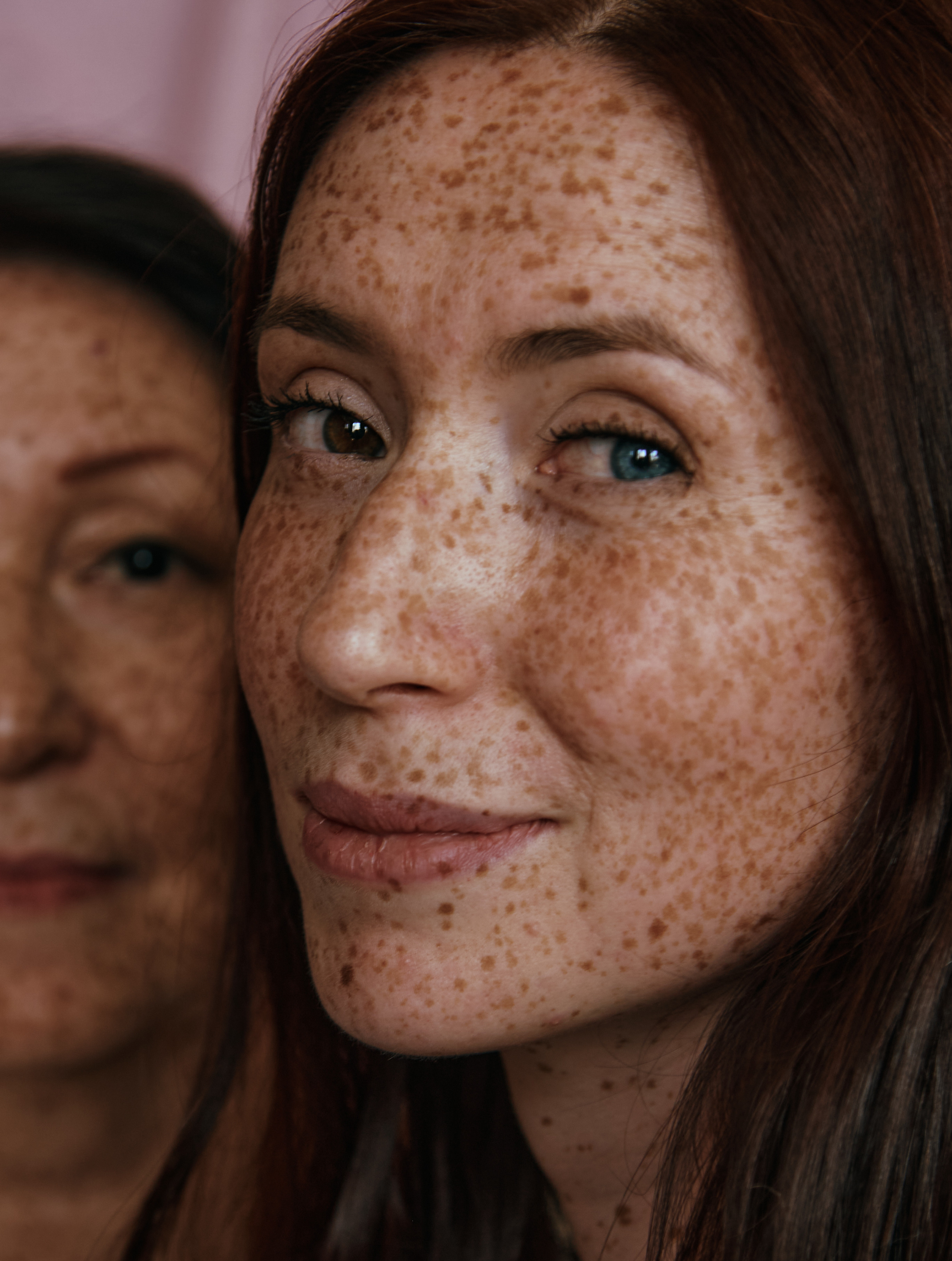 Тёплая домашняя фотосессия с мамой и детьми. Фотограф Алматы Ольга Photodooshy