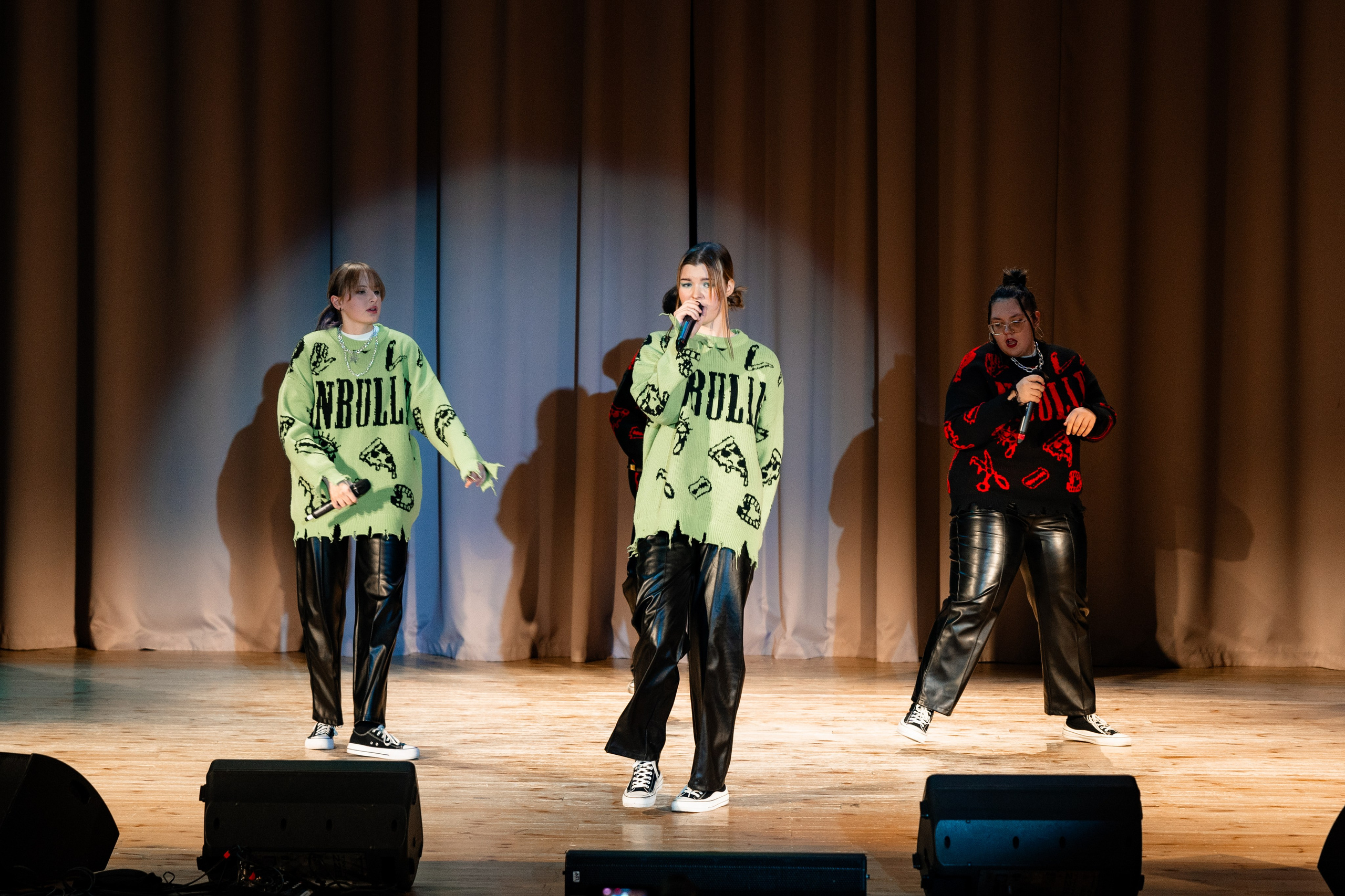 Концерт ДК Буривестник. Фотограф Никита Комаров