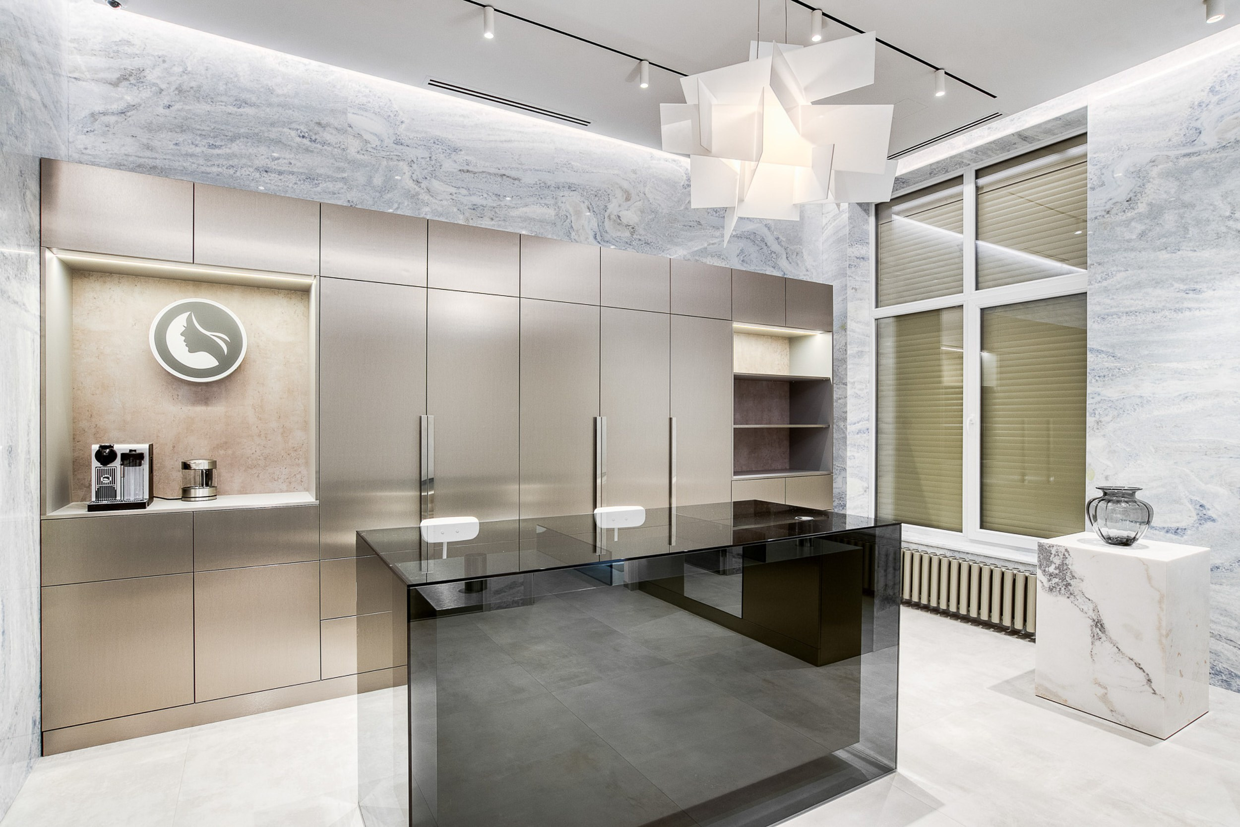 Клиники и салоны. Герман Лепёхин коммерческий фотограф в Москве: репортаж, портреты, интерьеры, производство