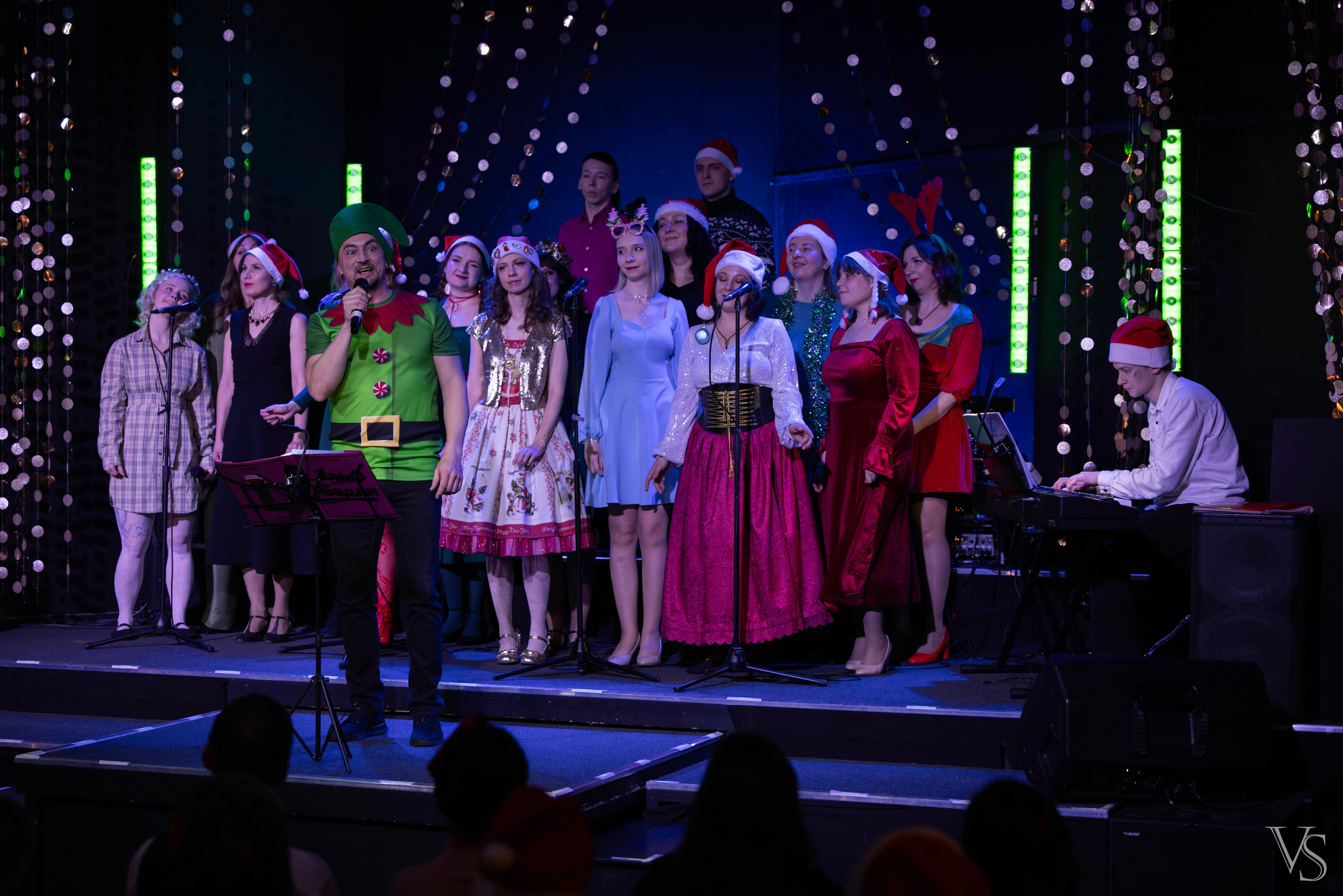 Мюзикл Elf и новогодний концерт Fellowship. Фотограф Виктор Степанов