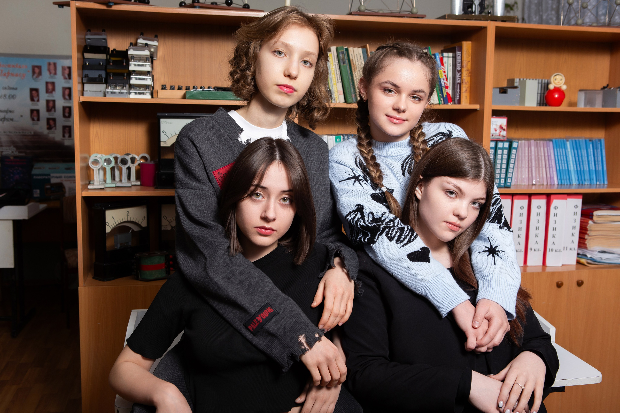 ОТВЯЗНАЯ СЪЕМКА В КЛАССЕ (9 КЛАСС). Профессиональный фотограф в Мценске и Орловской области