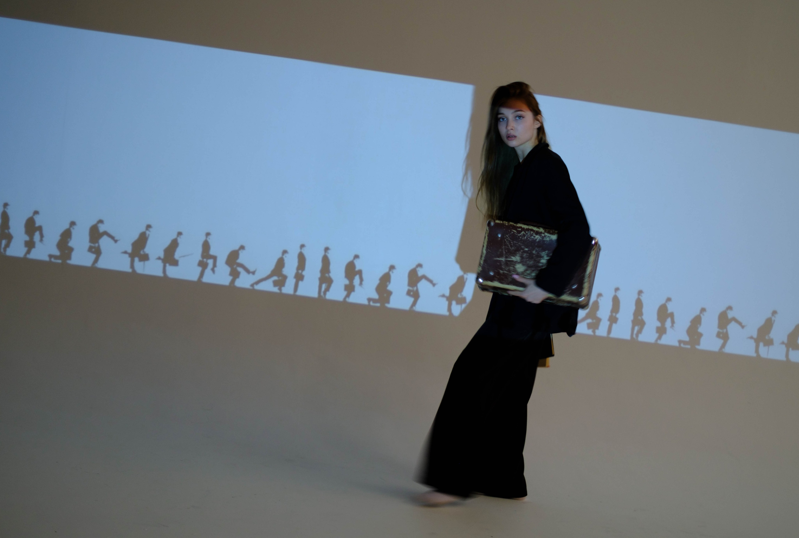 Проектор 16.03.25. Студийный, портретный, семейный фотограф Южно-Сахалинска Яна Радаева