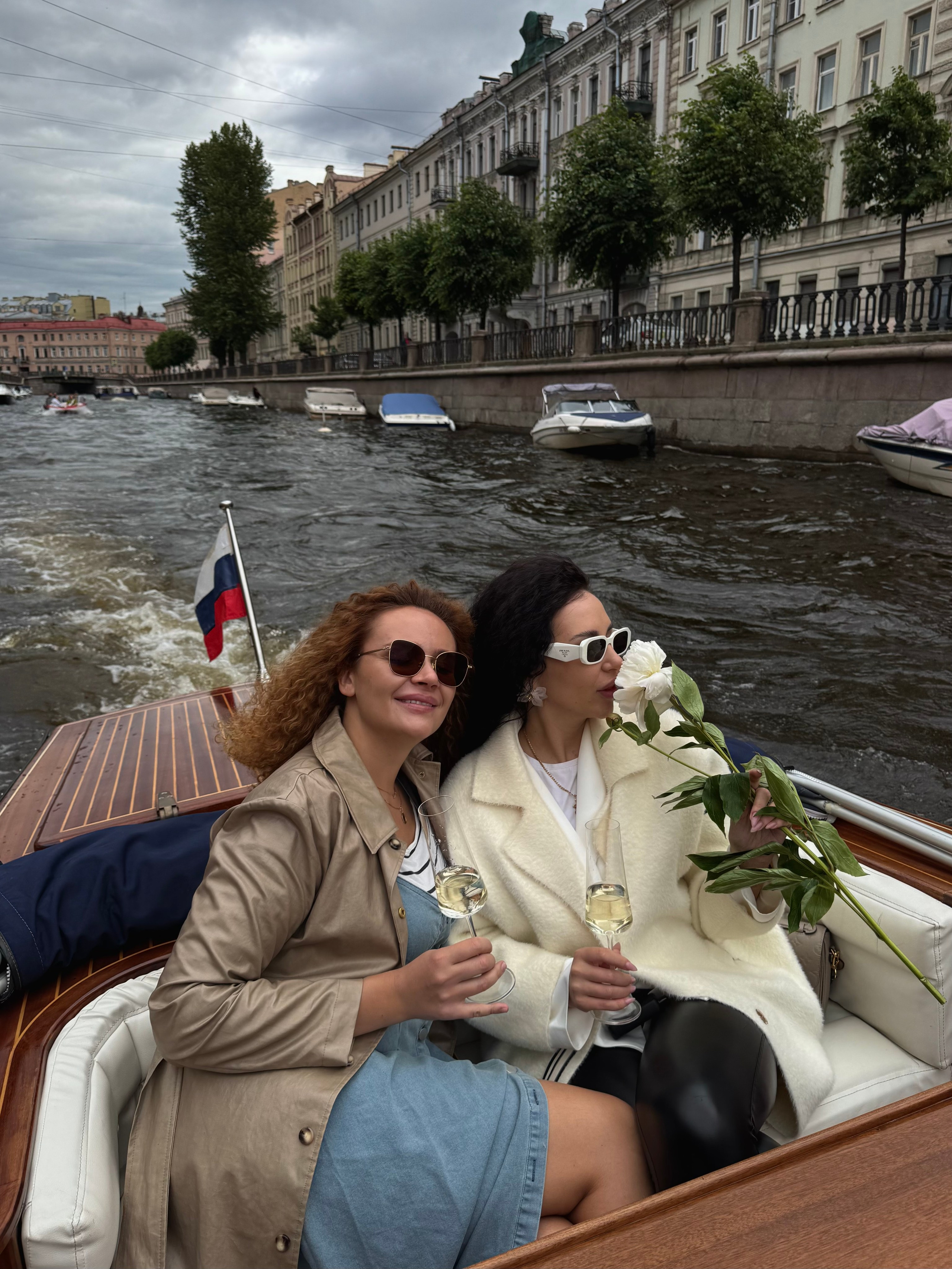 Ольга и Мария. Утонченный фотограф в Санкт-Петербурге Ксения Пелевина