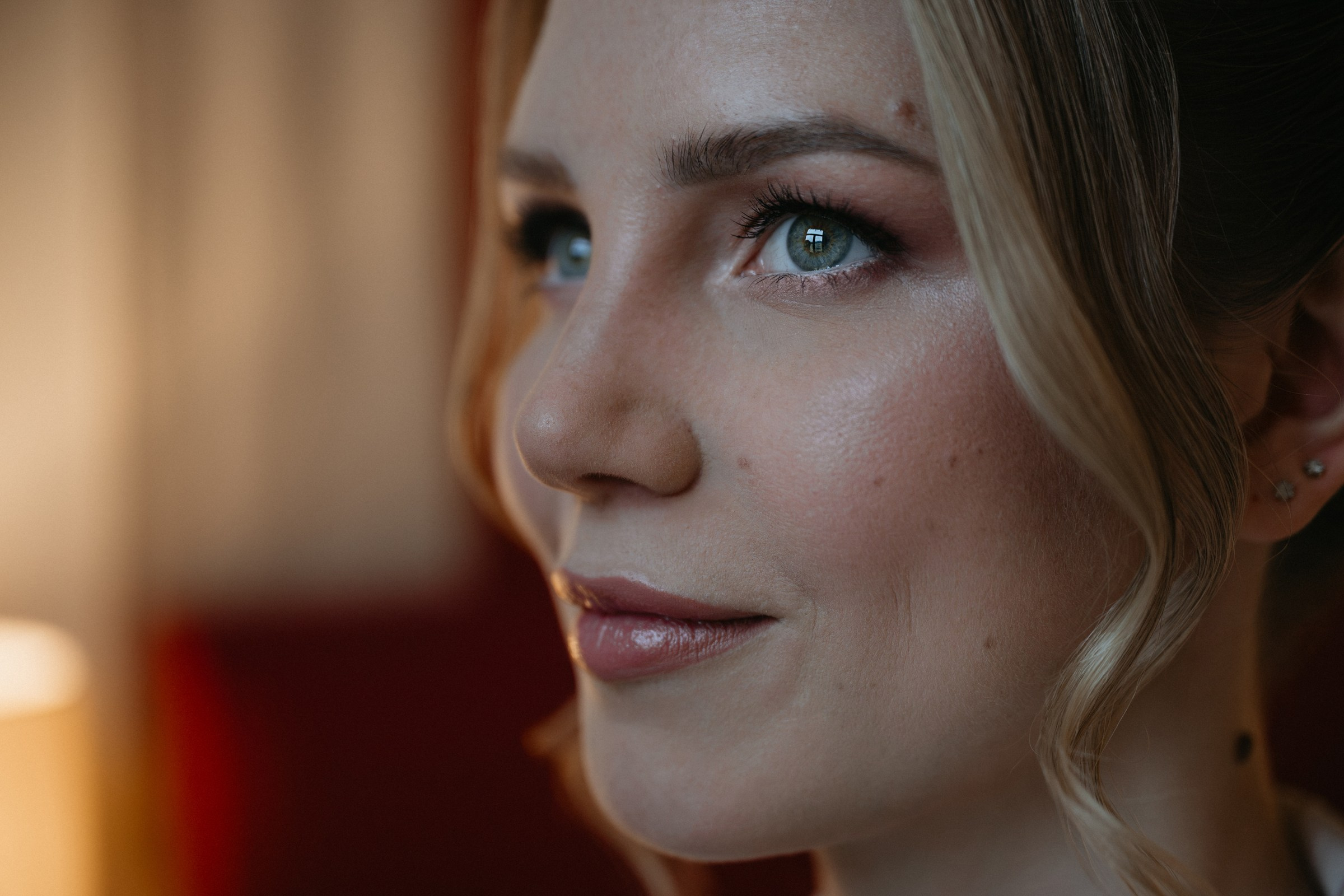 Сборы жениха и невесты в отеле Англетер