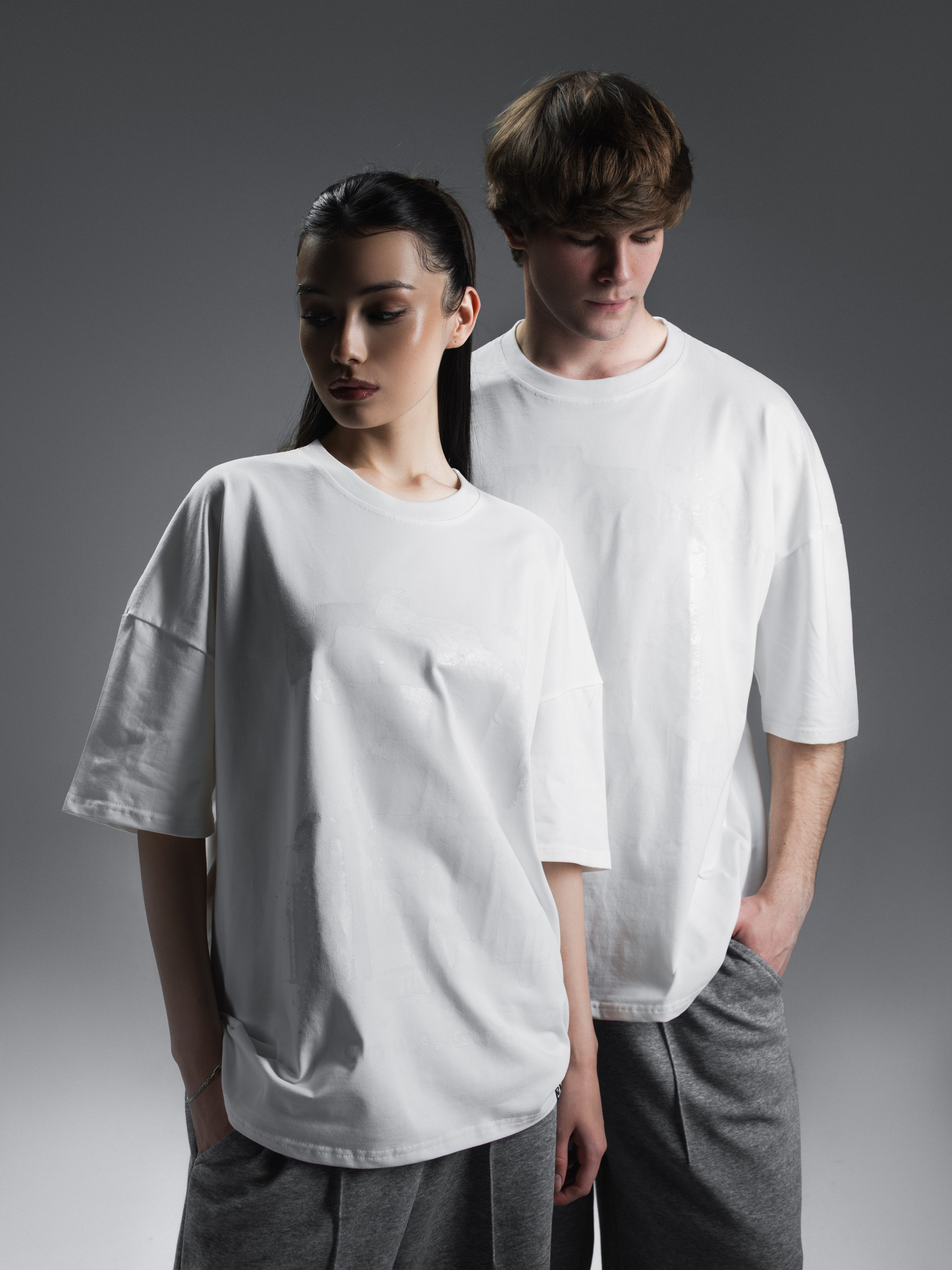 КАТАЛОГ | серый фон. RUNA production — стильные съемки для брендов