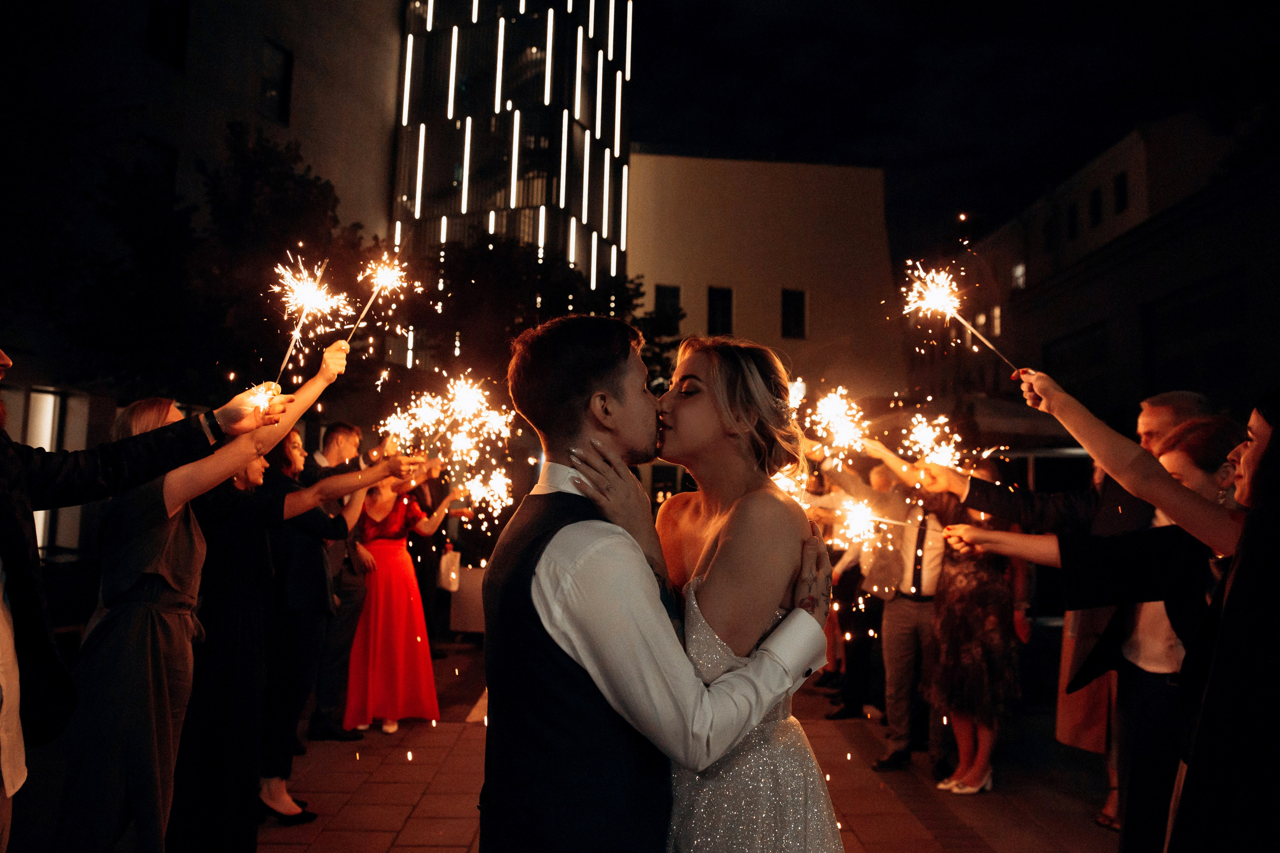 Неоновая свадьба. Свадебный фотограф в Санкт-Петербурге Вика Стукачева