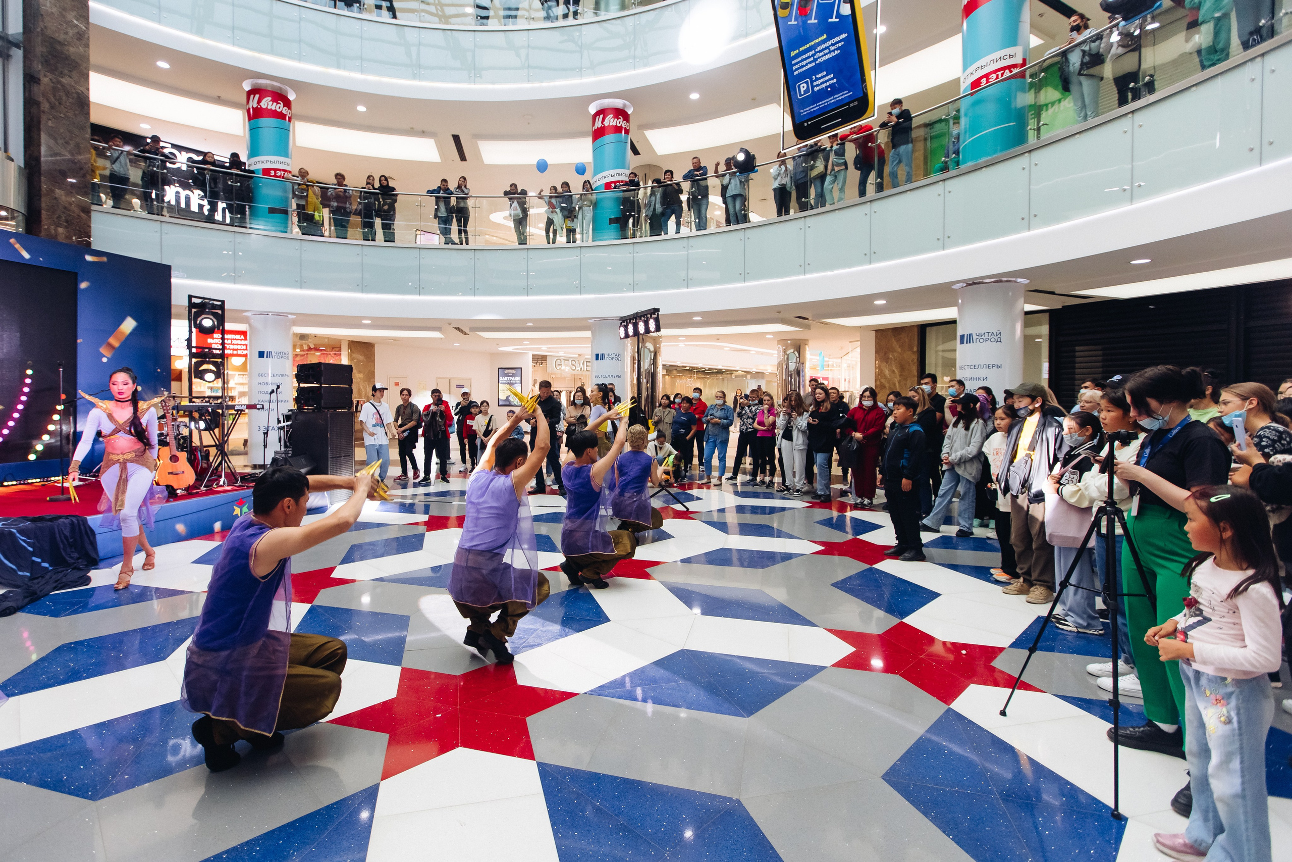 5 лет ТЦ Форум. Свадебный и семейный фотограф в Улан-Удэ