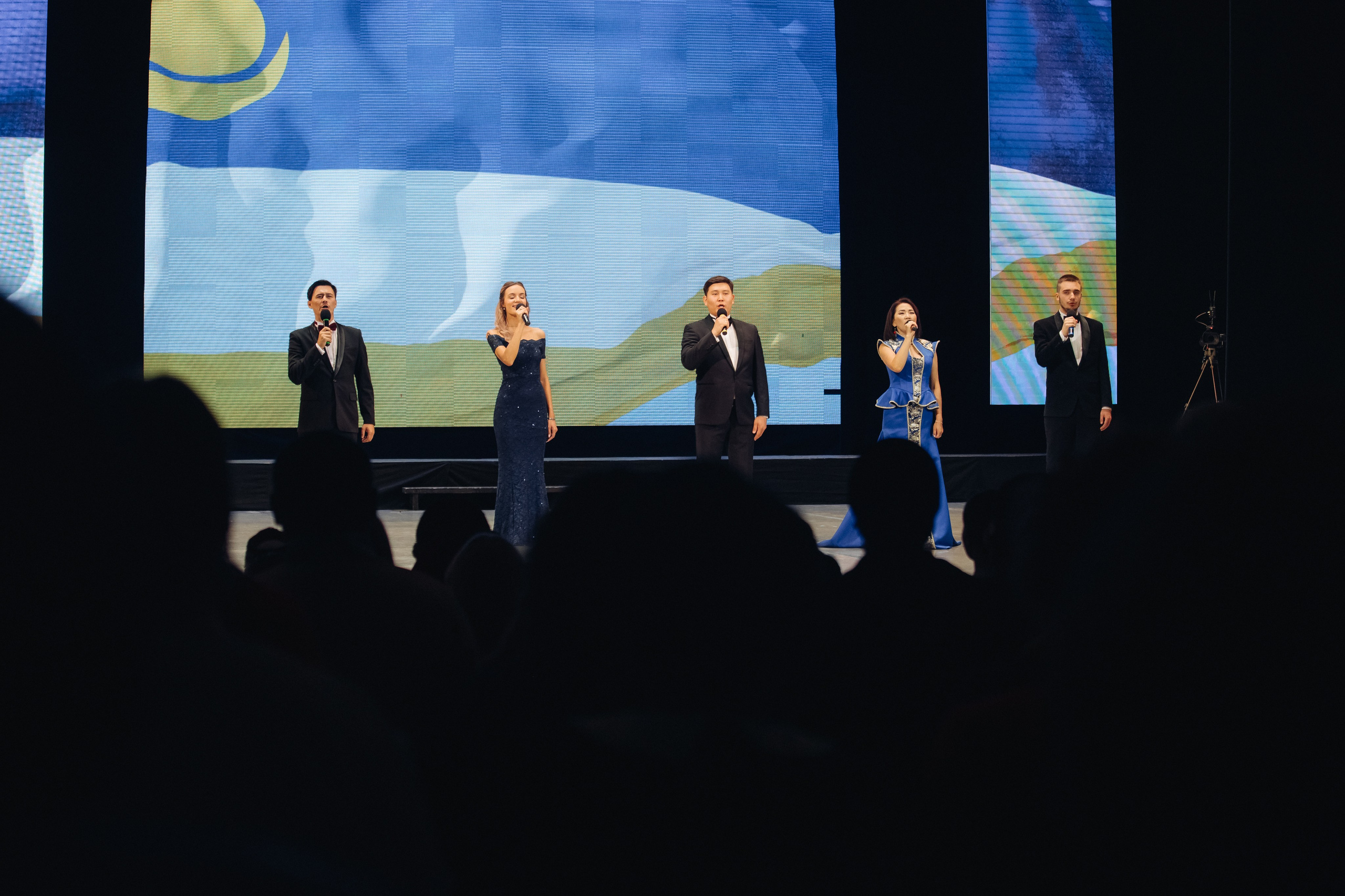 Лучший учитель родного языка и литературы 2025. Свадебный и семейный фотограф в Улан-Удэ