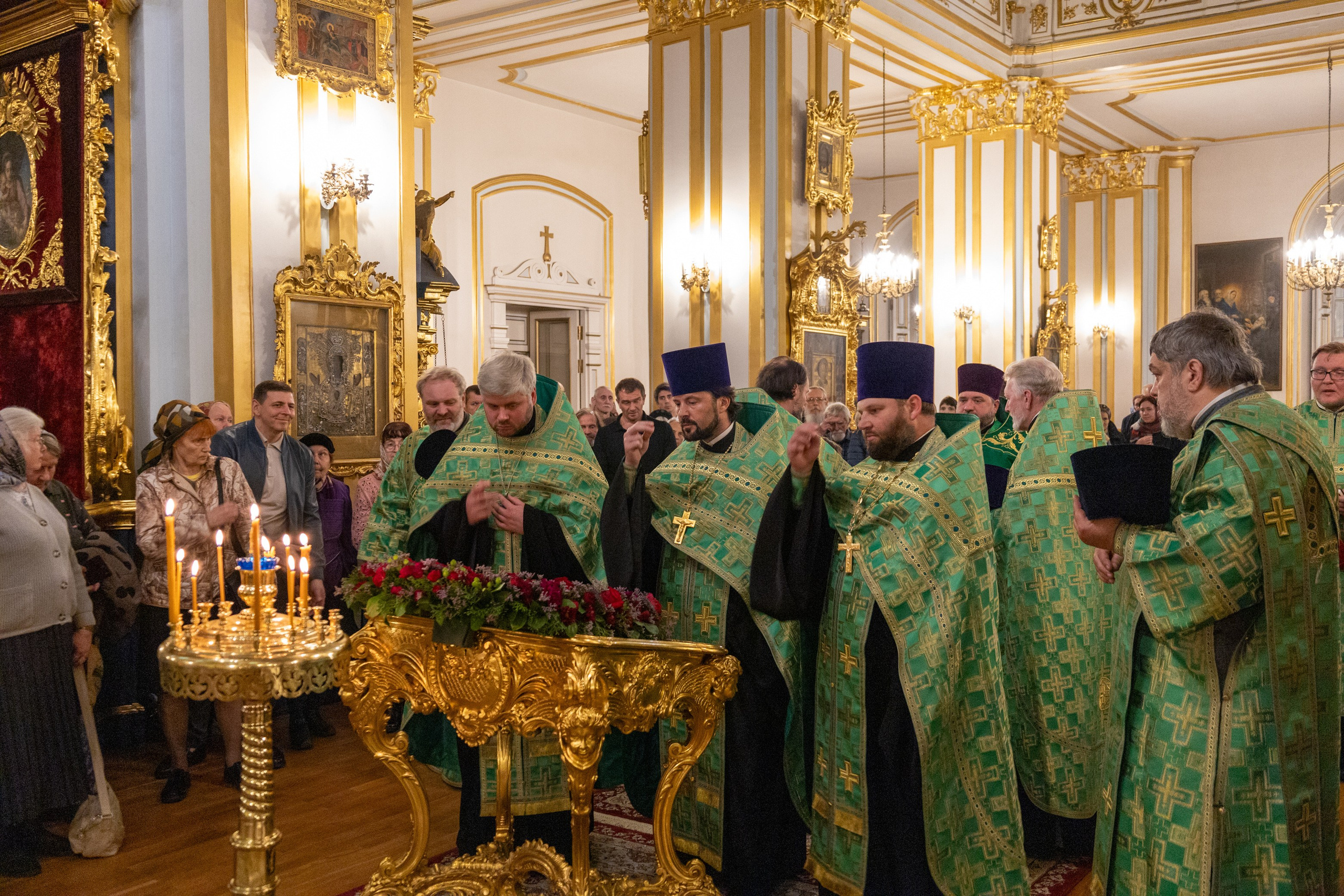 Всемирное Воздвижение Честного и Животворящего Креста Господня. НИКОЛО-БОГОЯВЛЕНСКИЙ МОРСКОЙ СОБОР