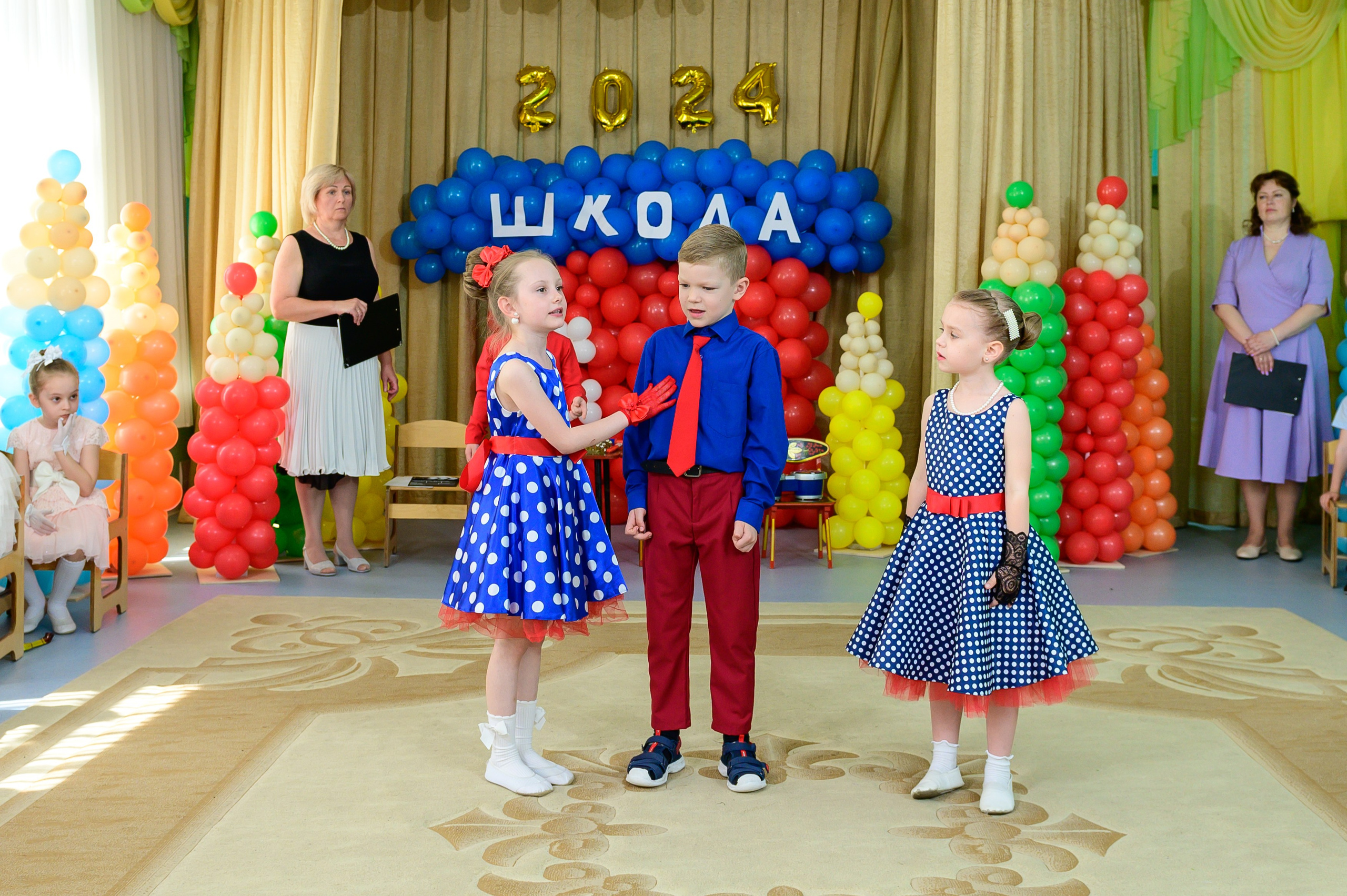 Сценка на утреннике в детском саду.