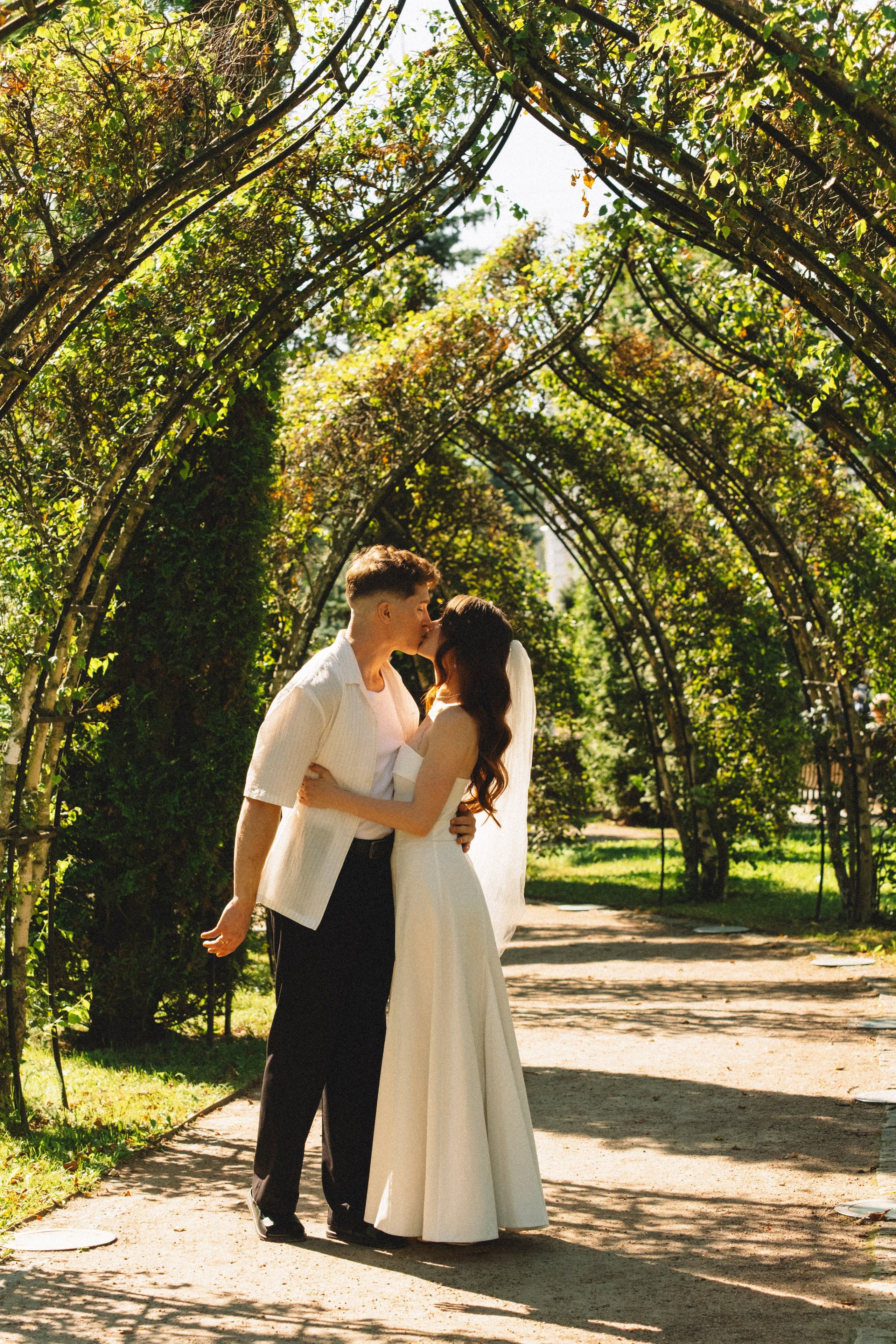 СВАДЕБНАЯ СЬЕМКА В ПЕТЕРГОФЕ И СЬЕМКА РЕПОРТАЖА В ЗАГСЕ ПЕТЕРГОФА. Профессиональный фотограф, Санкт-Петербург — Виктория Богомолова