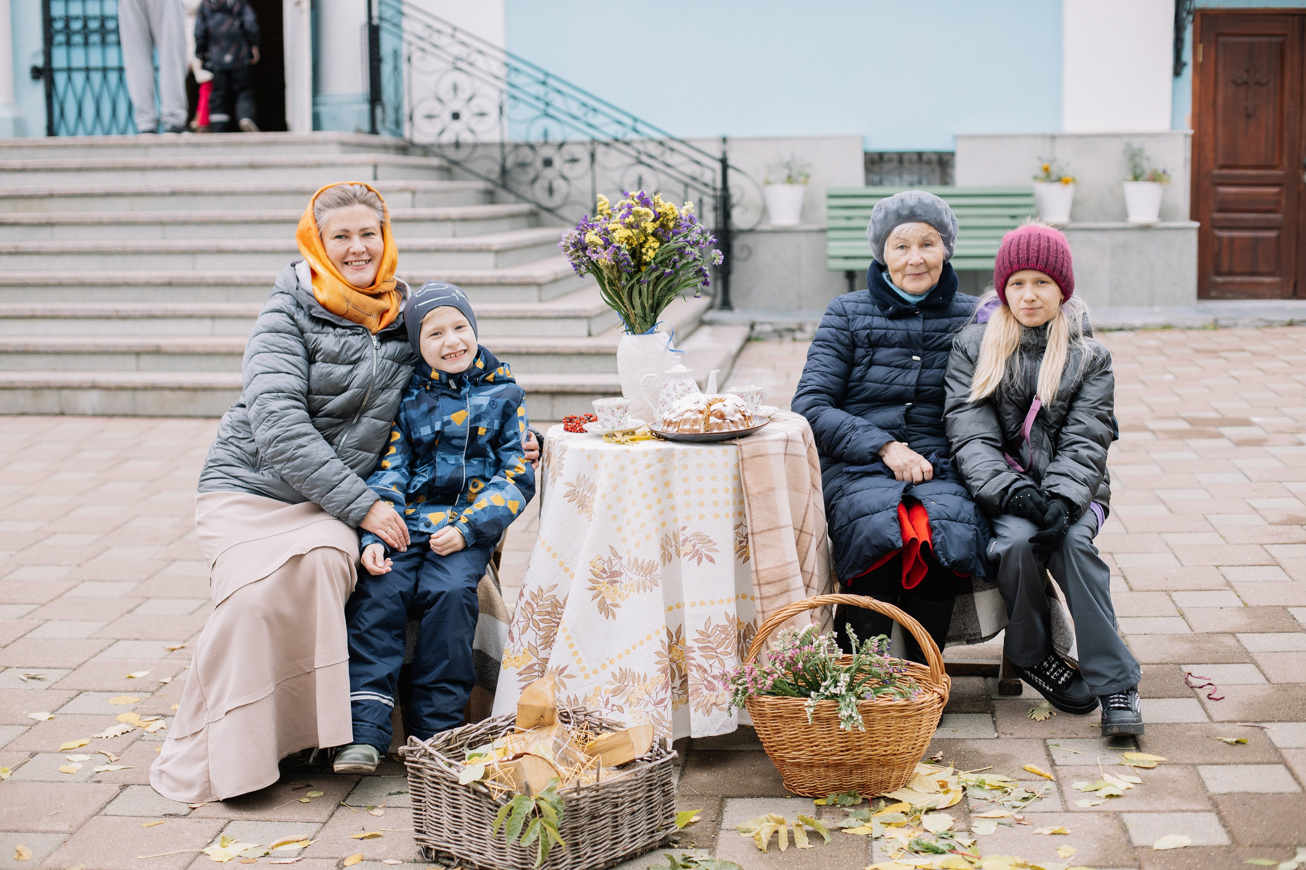 Покров в храме Иоанна Предтечи. Семейный фотограф Трусова Евгения в Екатеринбурге