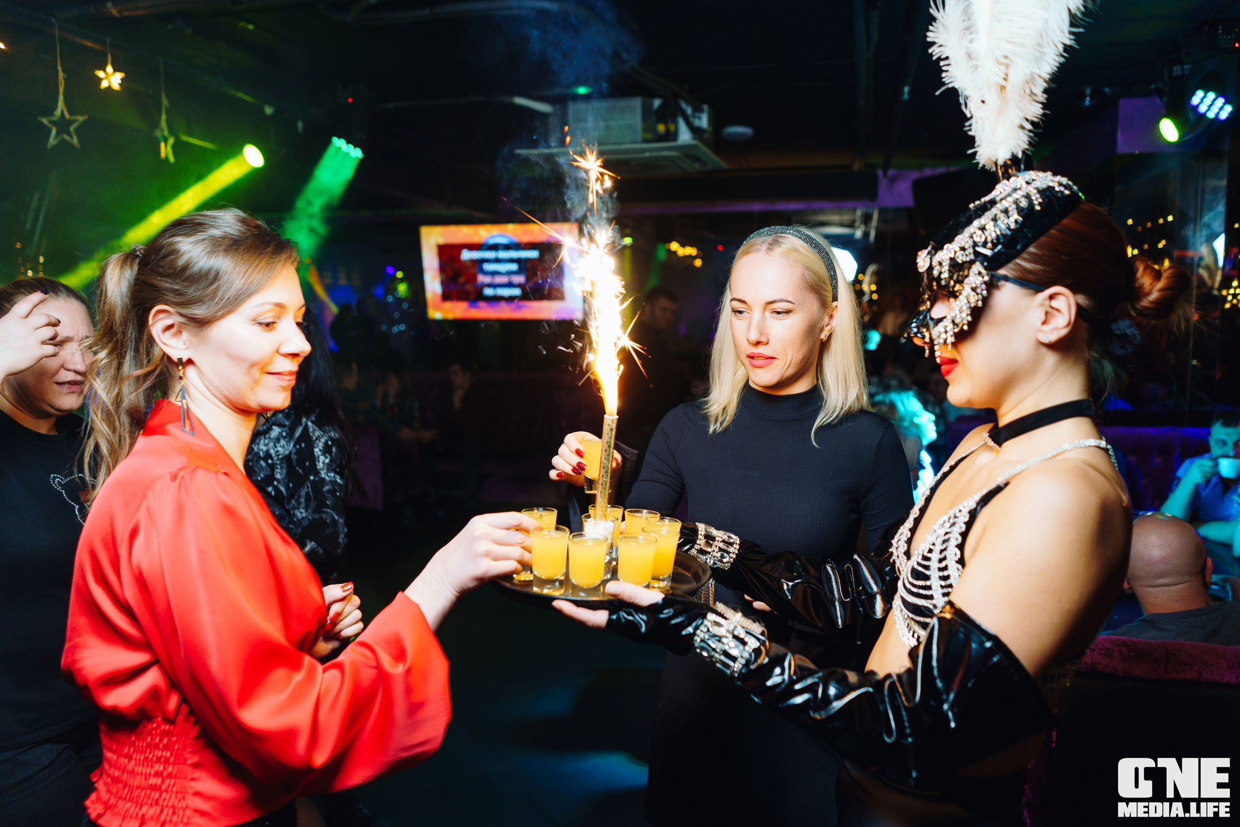 Фоторепортаж из караоке-клуба Эйфория. One Media Life: фоторепортажи, фотоотчеты с мероприятий и заведений