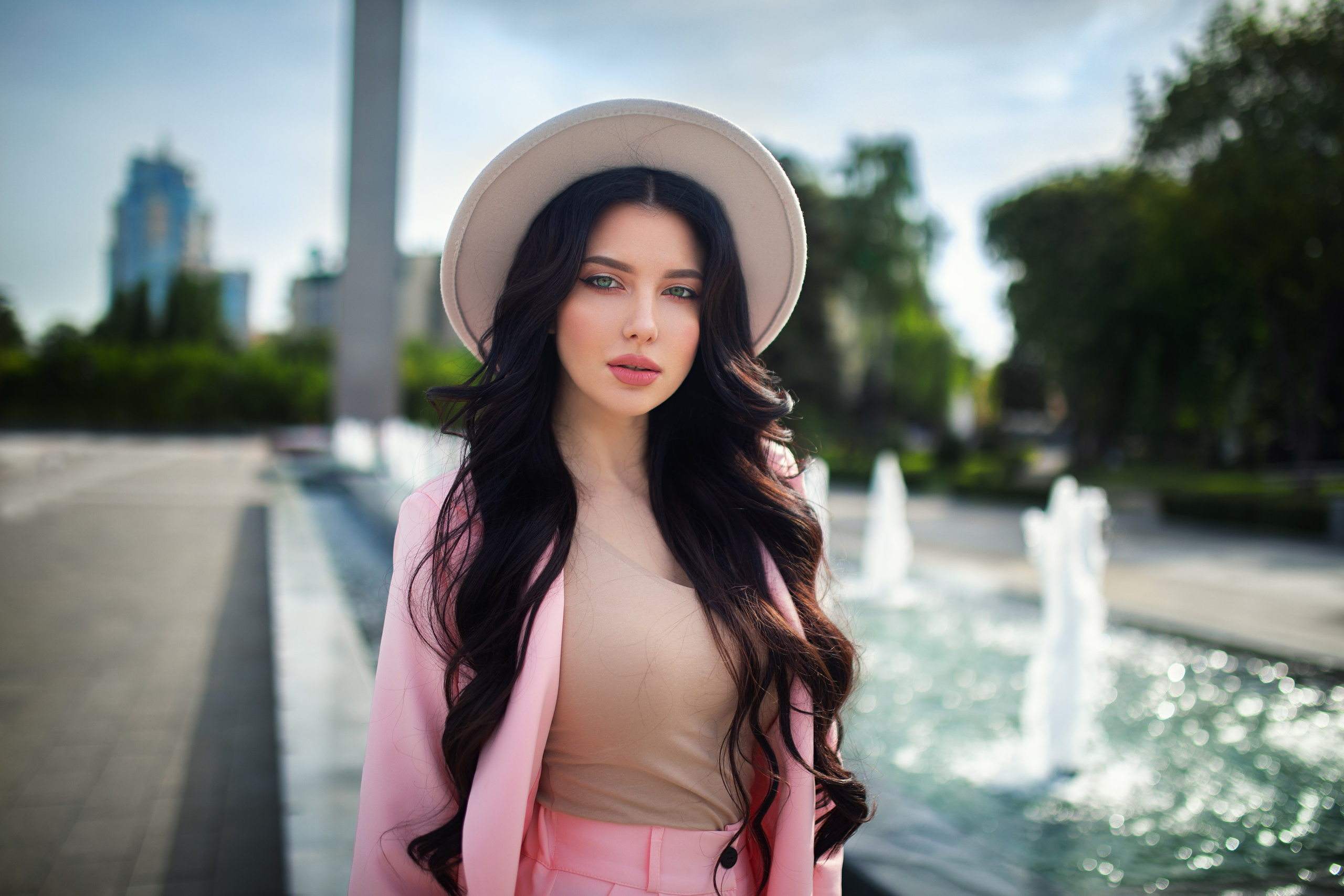 Фотосет с Кристиной в студии на циклораме и на улице города в формате для «себя»