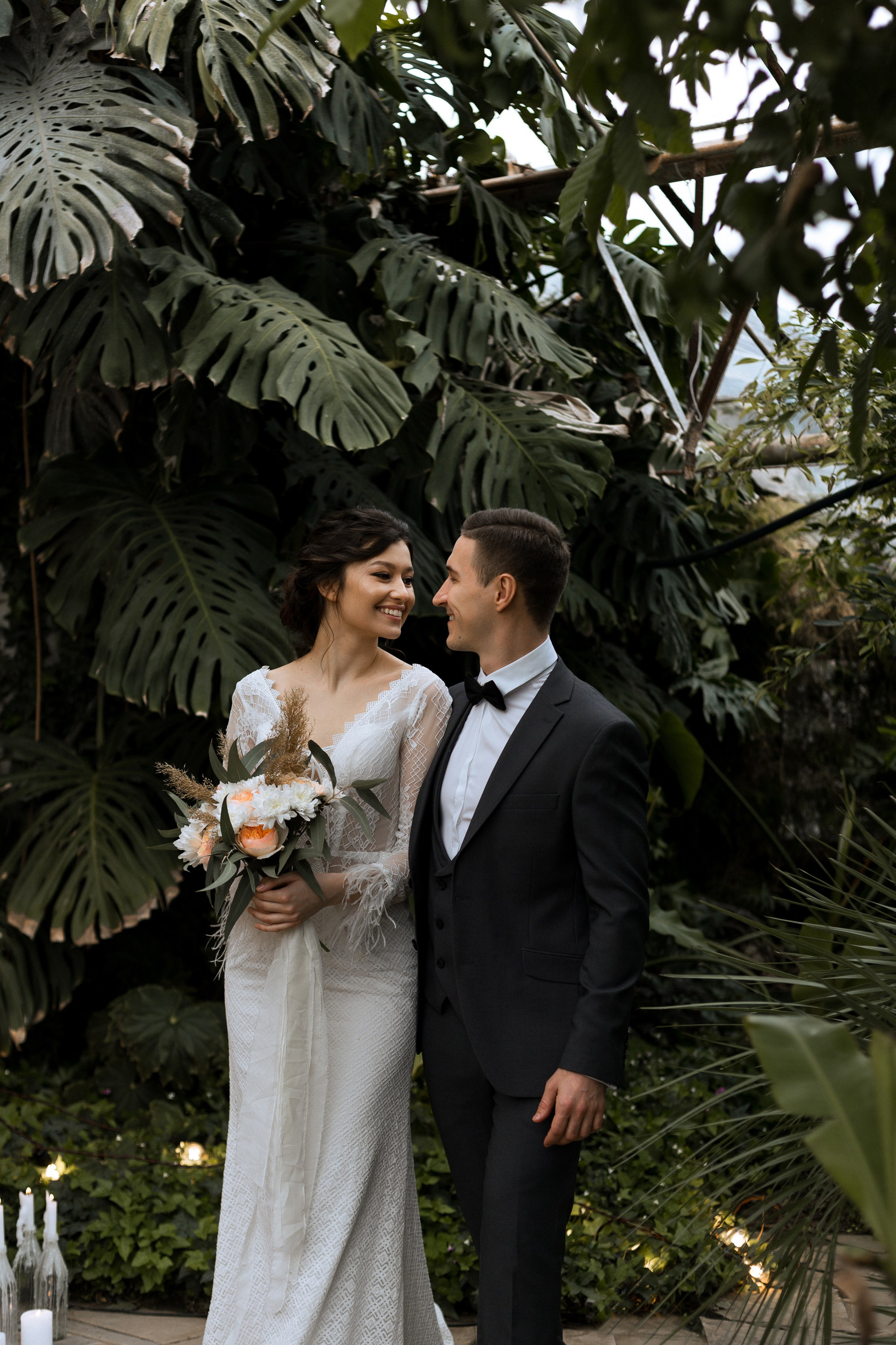 Свадебная фотосессия в оранжерее. Свадебный и семейный фотограф в Волгограде Кристина Иванова