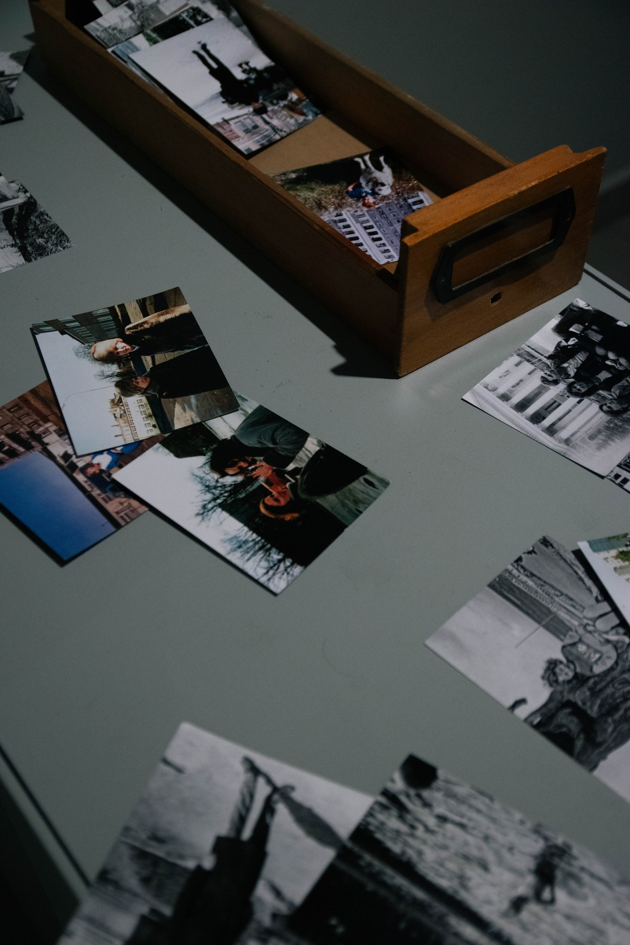 Пределы Видимости. Лаборатория по работе с архивной фотографией. Художественная группа «Нежные Бабы»