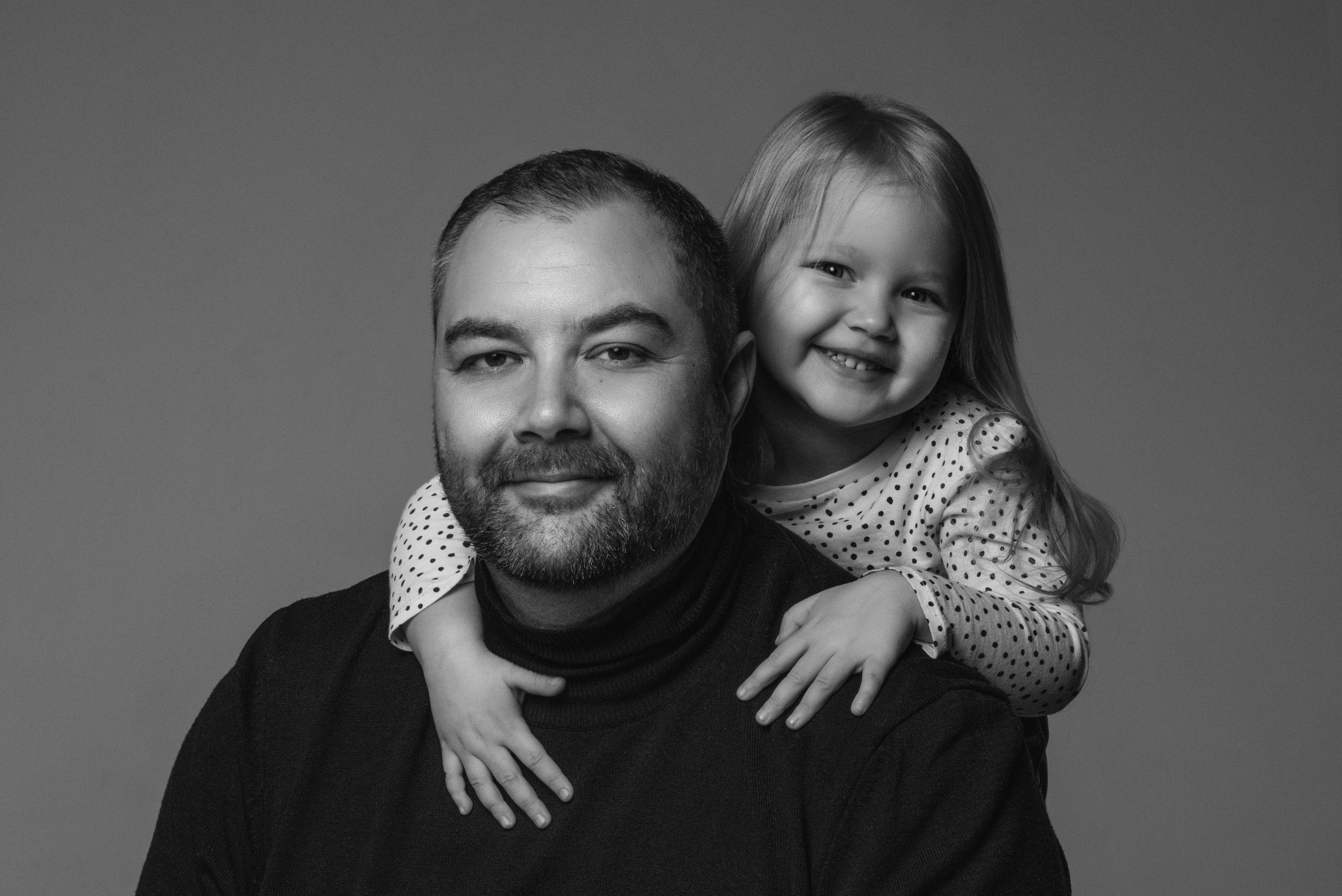 Черно-белые портреты детей и родителей. Фотограф в Санкт-Петербурге Марина Парникова