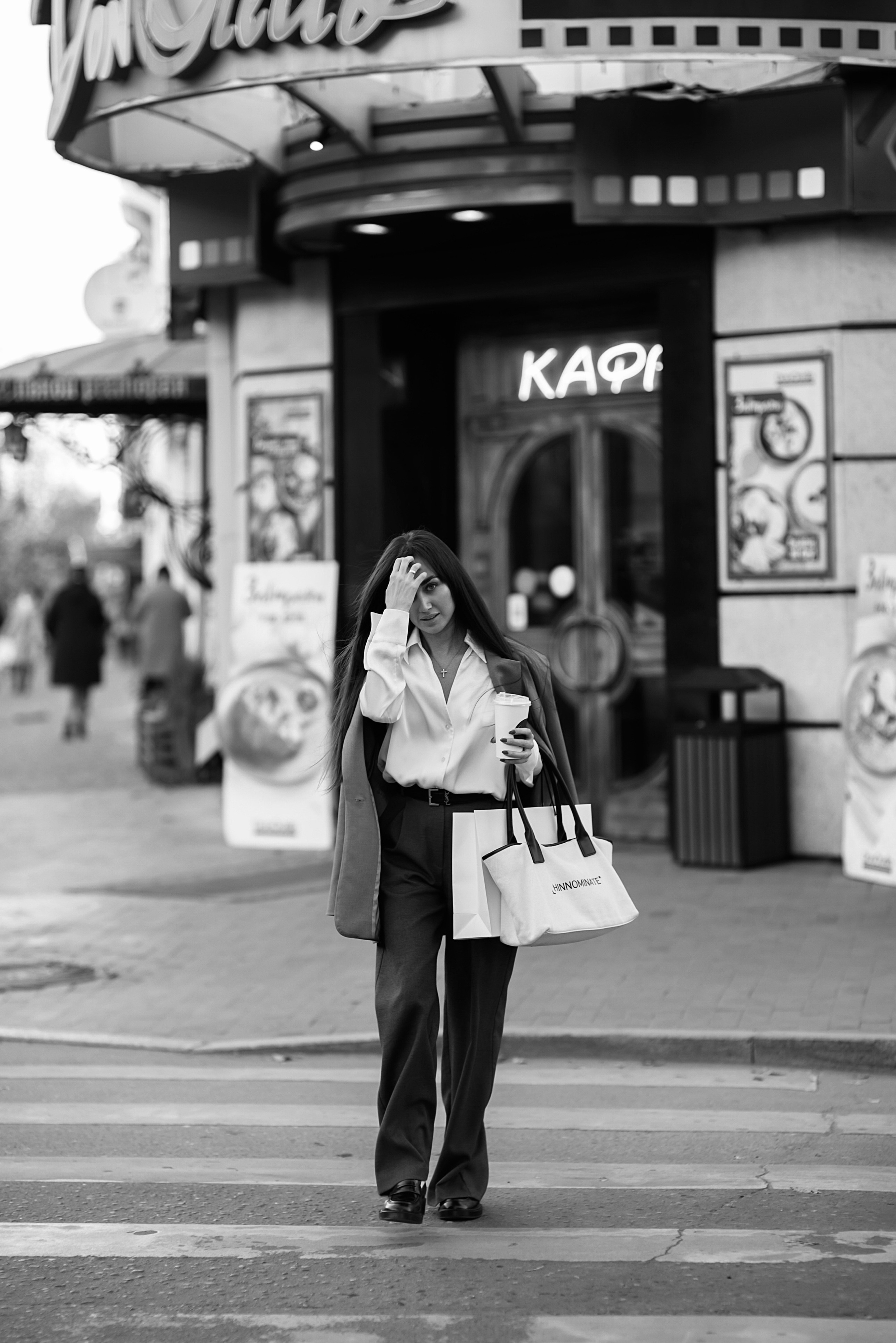 ЖЕНСКИЙ ПОРТРЕТ (ПРОГУЛКА, ИНТЕРЬЕР). Фотограф Иркутск.Дарья Казакова