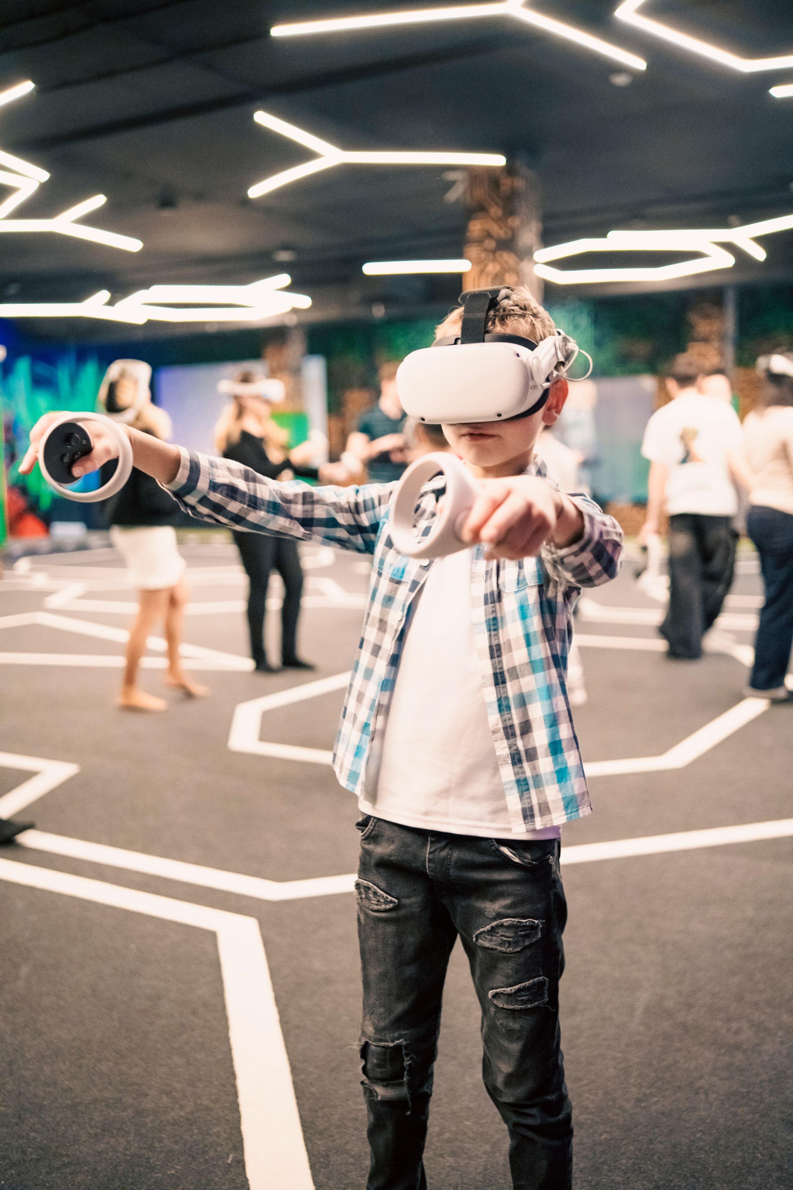 VR April-May. Felixtones