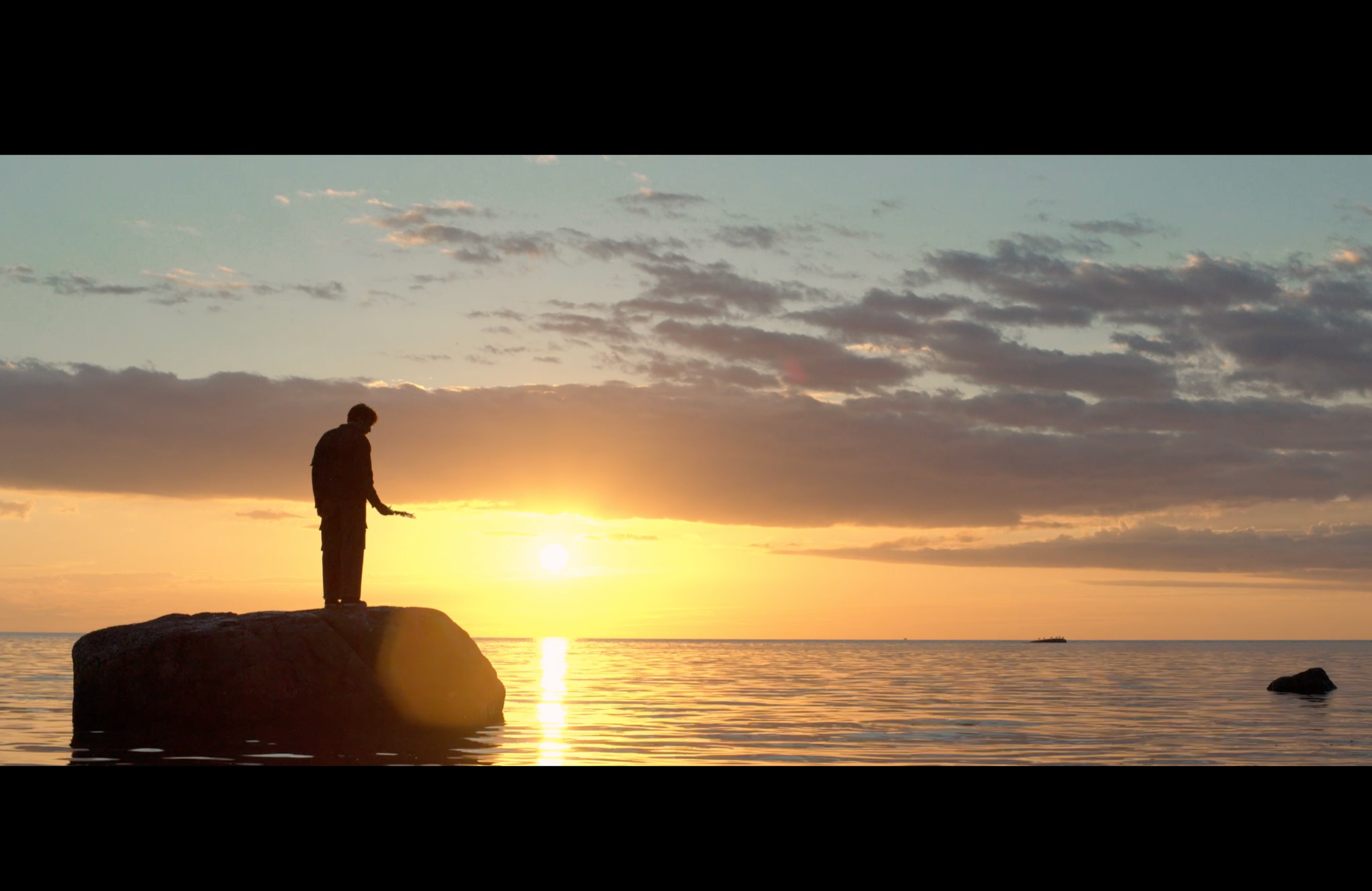 MEET SOMEONE / ВСТРЕТИТЬ ЧЕЛОВЕКА. DOP Yulia Popova