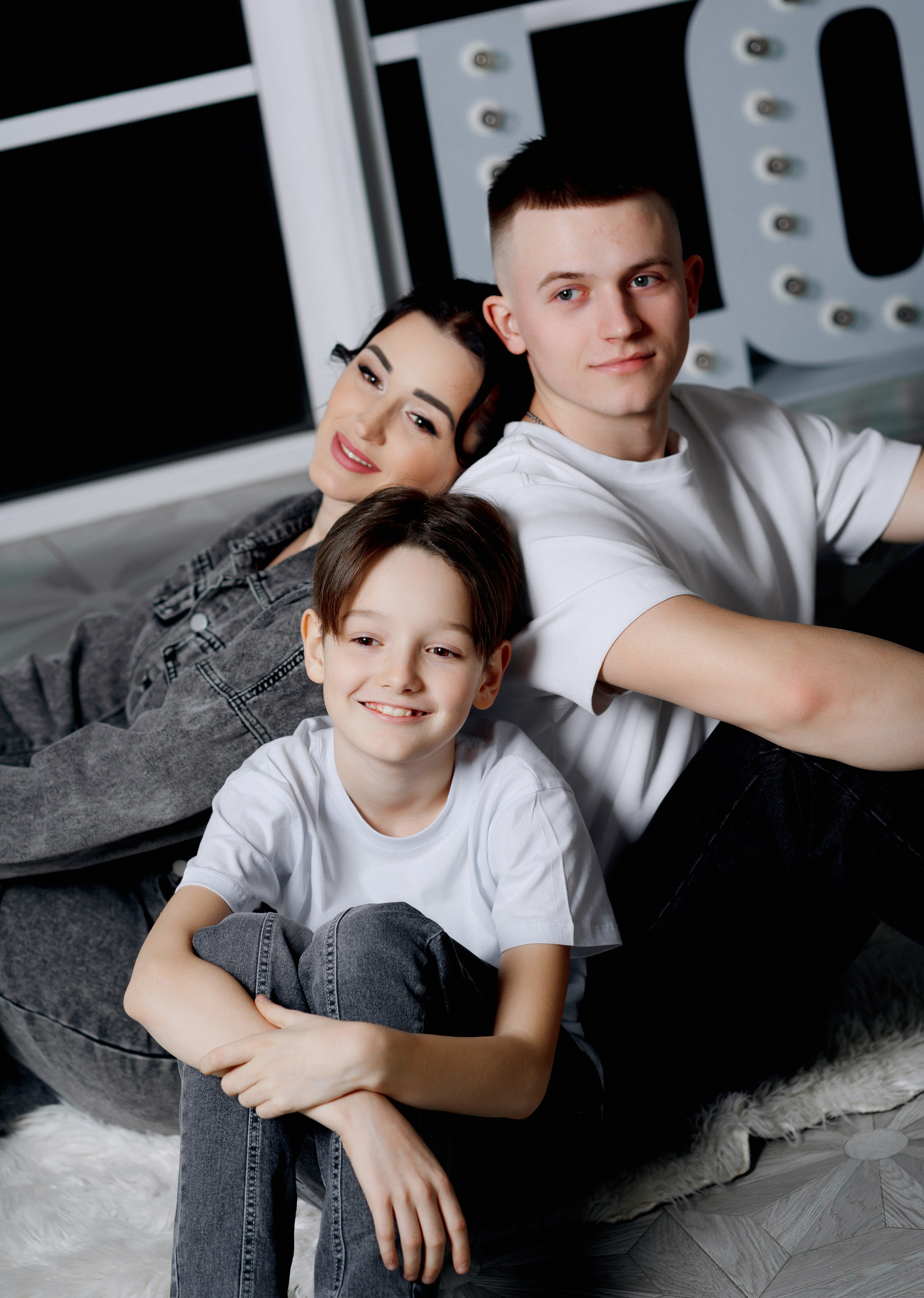 Анна, Дмитрий, Александр, Владислав и Арина. Фотограф Ким Наталья в Красноярске