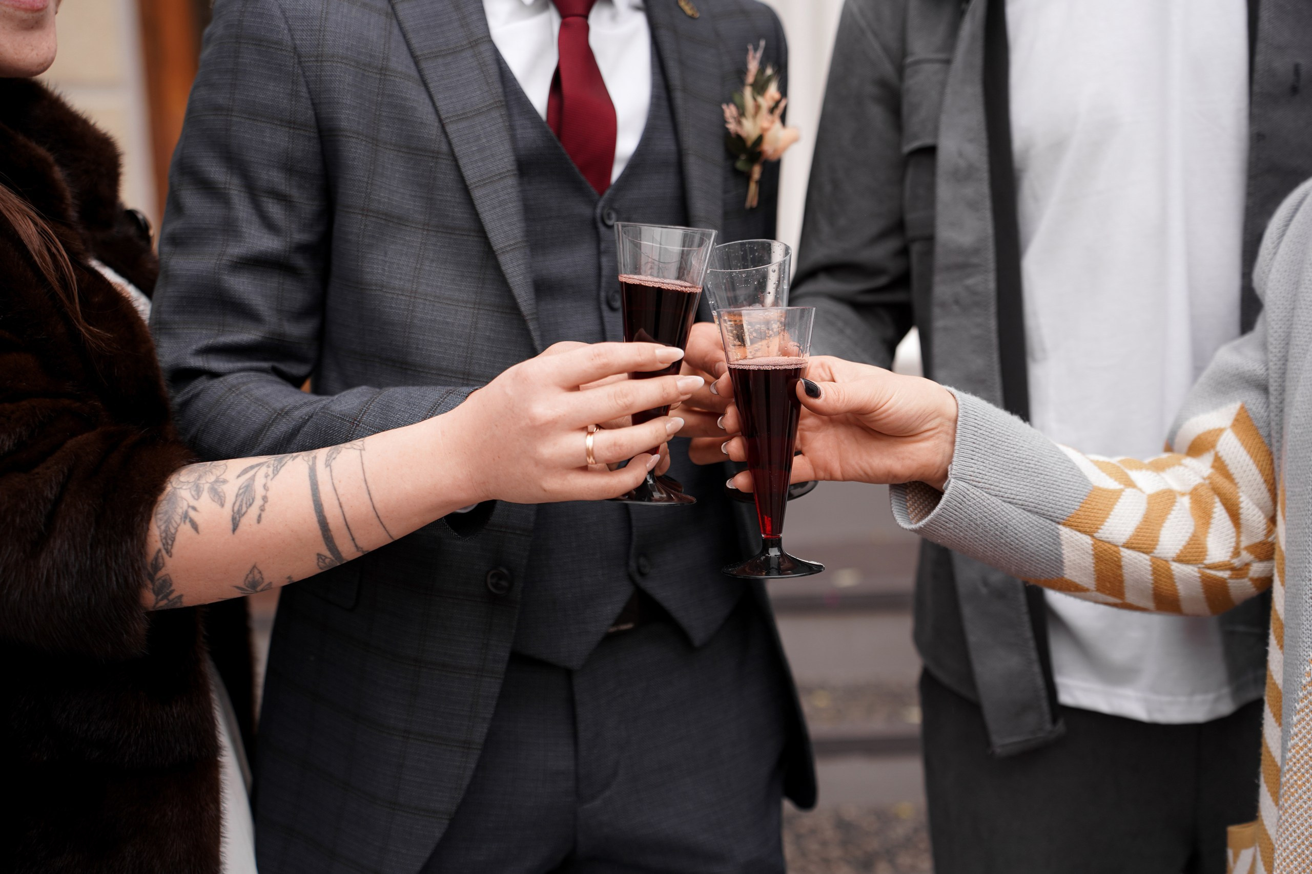 Свадебная фотосессия в Кировском ЗАГСе в Ростове-на-Дону. Фотограф Алёна Чёботова. Свадебный фотограф в Ростове-на-Дону. Таинство Крещения и Венчания, семейные фотосессии. Алёна Чёботова