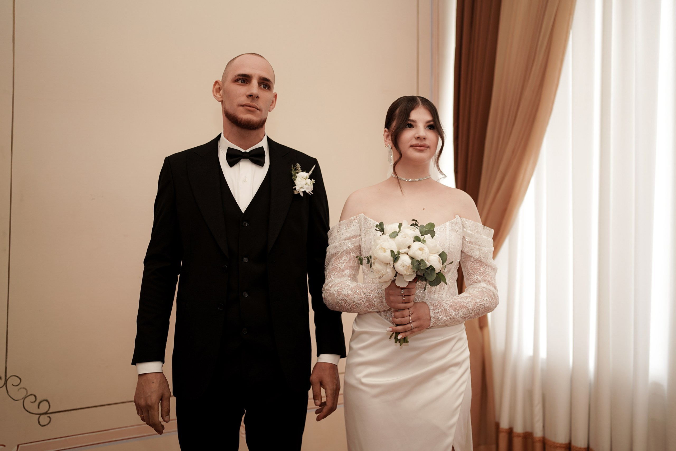 Эдуард и Анастасия на свадебной фотосессии в Новочеркасске. Свадебный фотограф в Ростове-на-Дону. Таинство Крещения и Венчания, семейные фотосессии. Алёна Чёботова