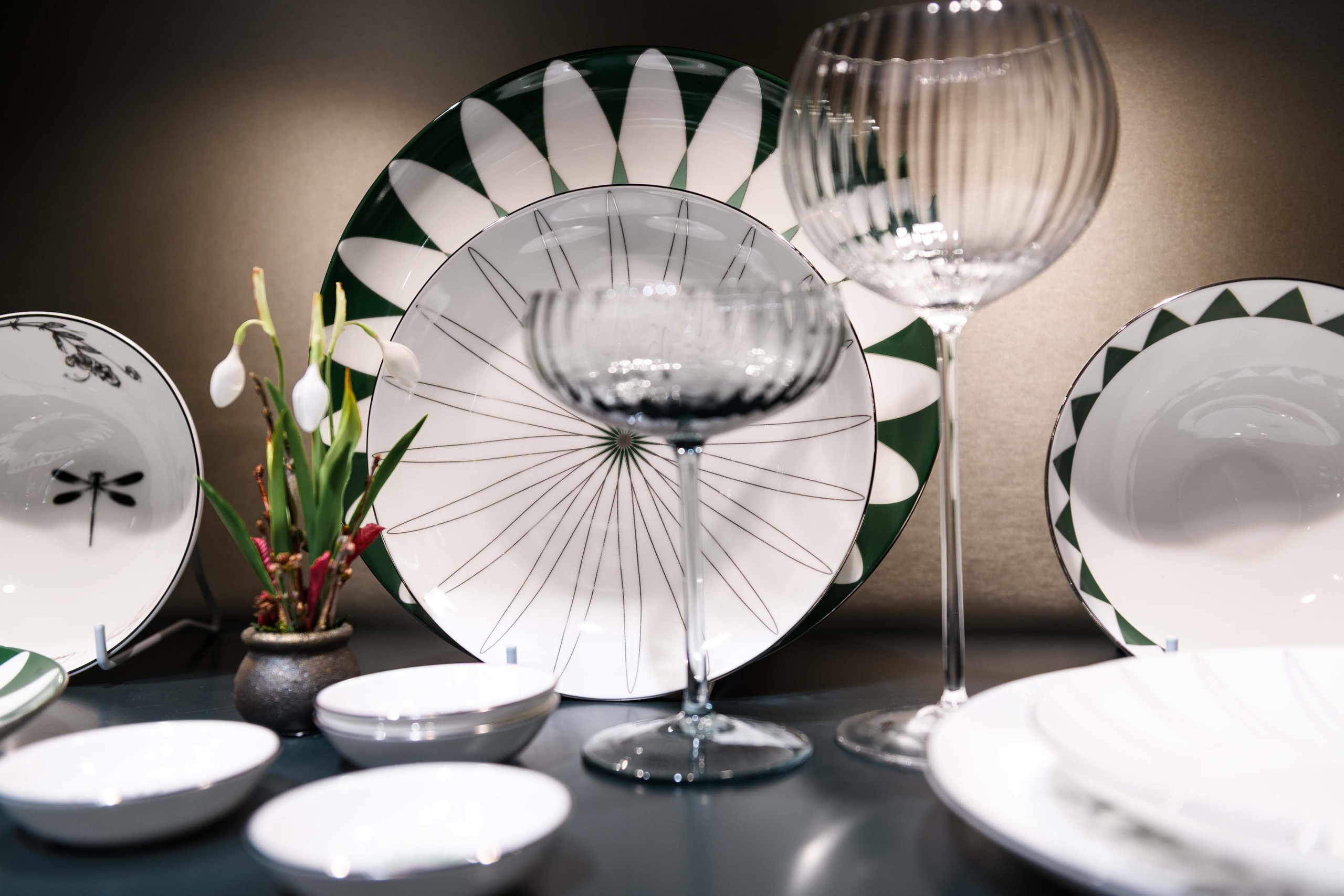 Фотосъёмка лекция по сервировке стола в бутике «Дом фарфора»