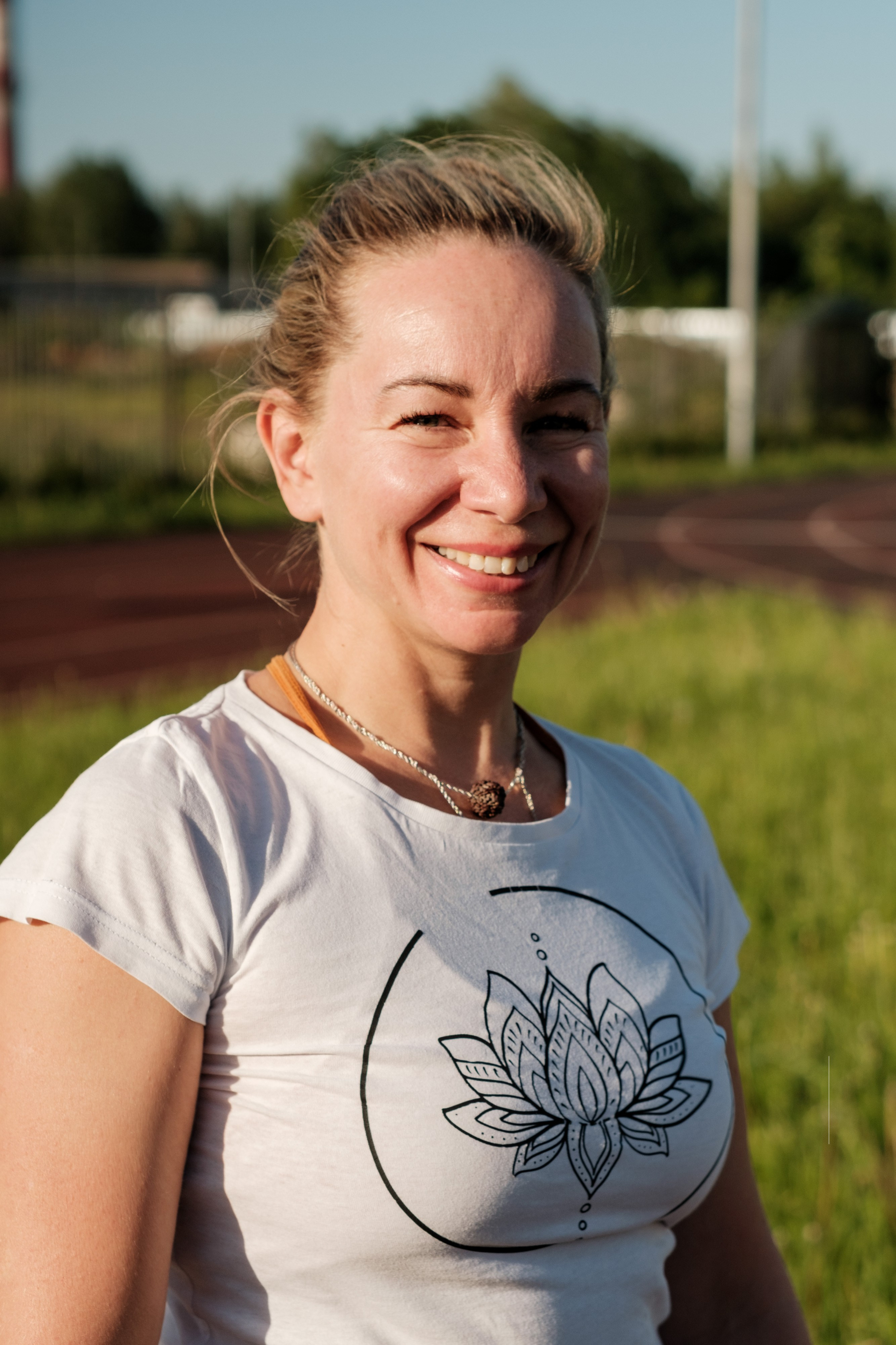 Фотосессия Света Банакина на занятии по йоге. Портрет