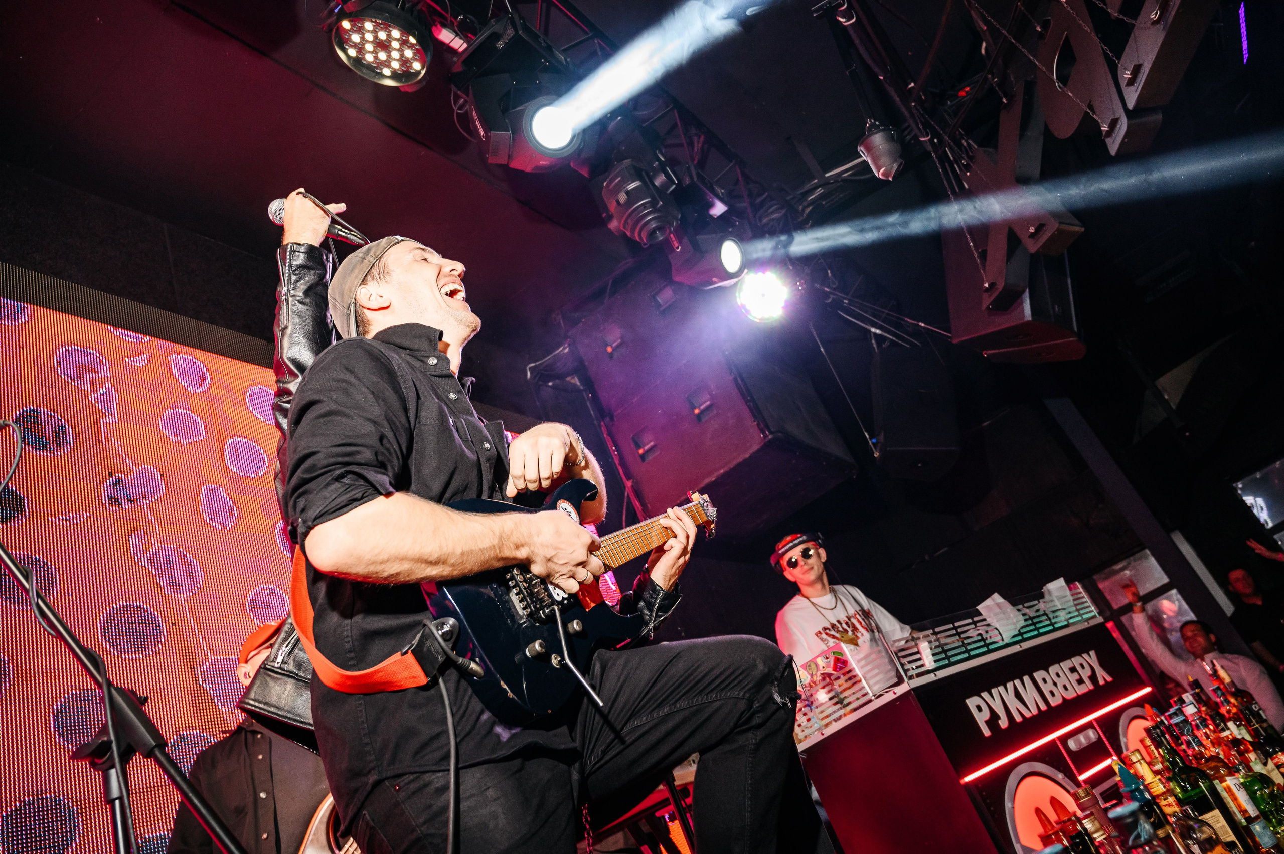 Сергей Жуков. Открытие бара «Руки вверх». Фотограф Владивосток. Игорь Кирсанов