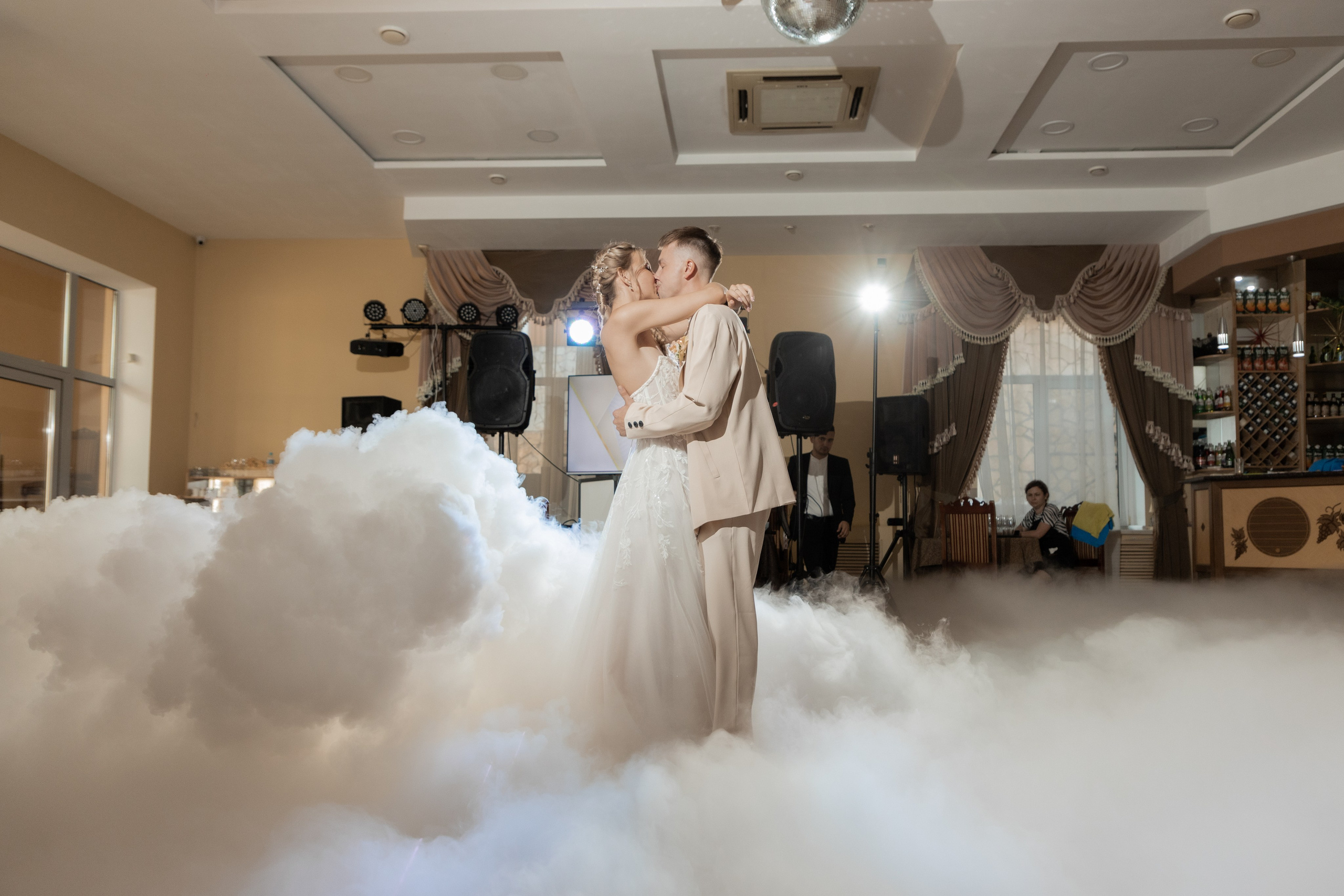 Роман и Александра (банкет). Свадебный фотограф Ангелина Сунгатулина | Саратов | Балаково | Вольск