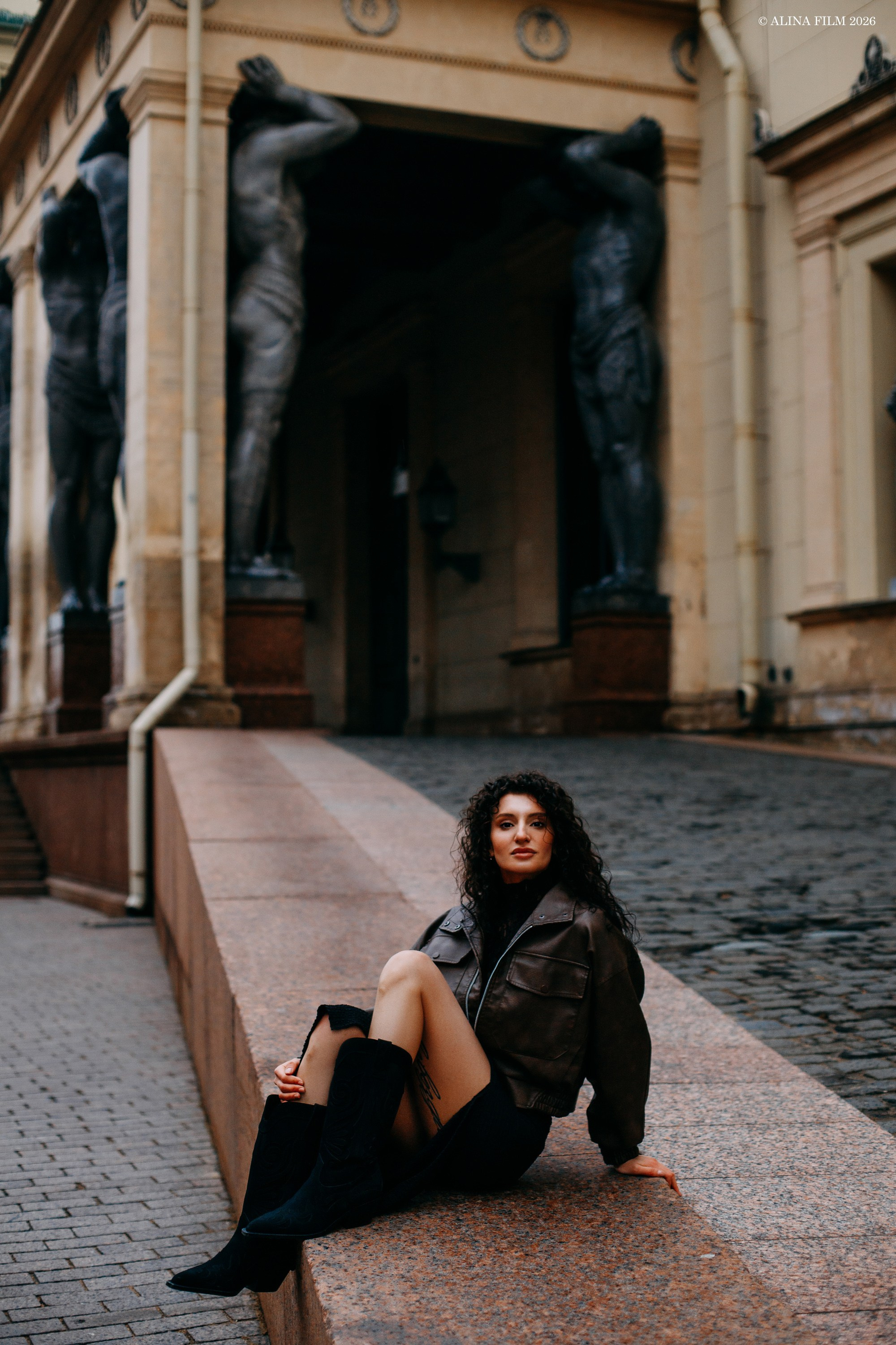 Фотопрогулка у Эрмитажа и Лебяжьей канавки. Фотограф в Санкт-Петербурге Alina Film