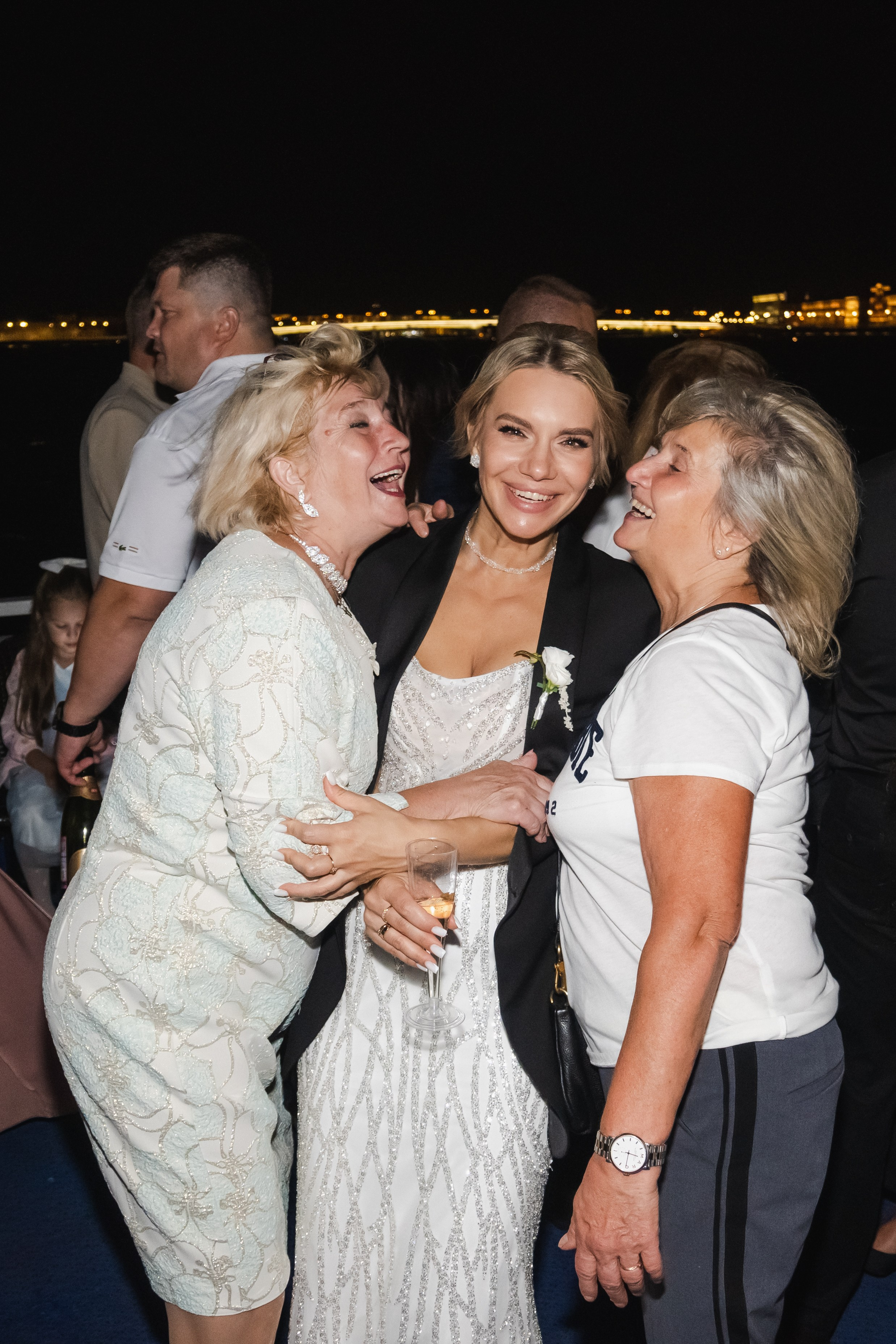 Свадебная вечерняя фотосессия. Портретный и репортажный фотограф в Санкт-Петербурге | Валерия Кайряк