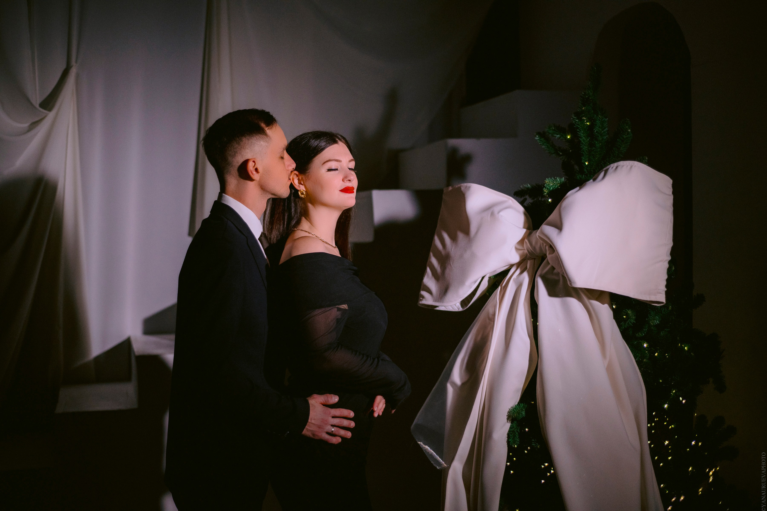 Семейная съемка в черных нарядах