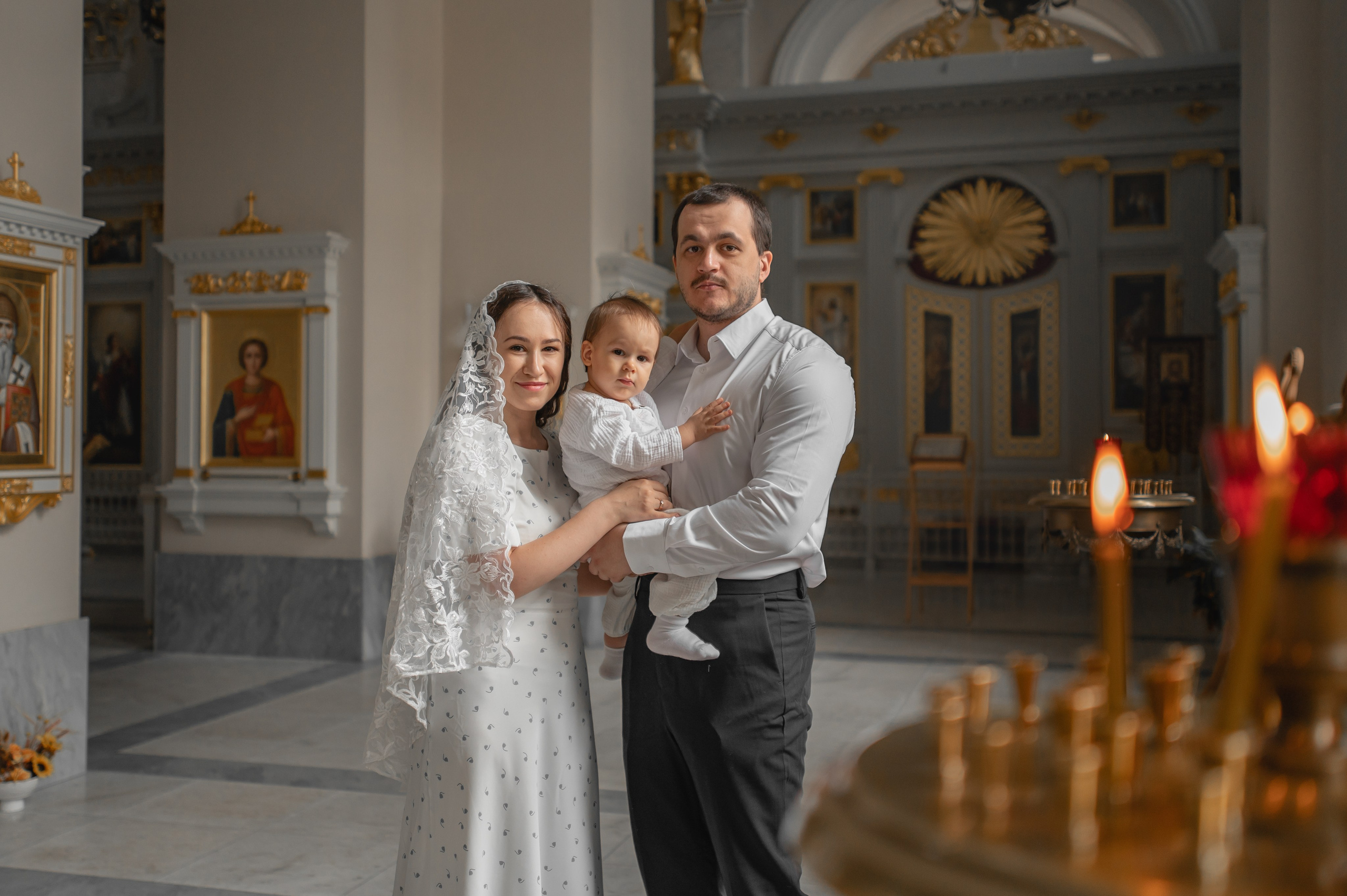 Крещение в храме Рождества Христова на Песках. Фотограф на крещение и венчание, семейный фотограф в Санкт-Петербурге