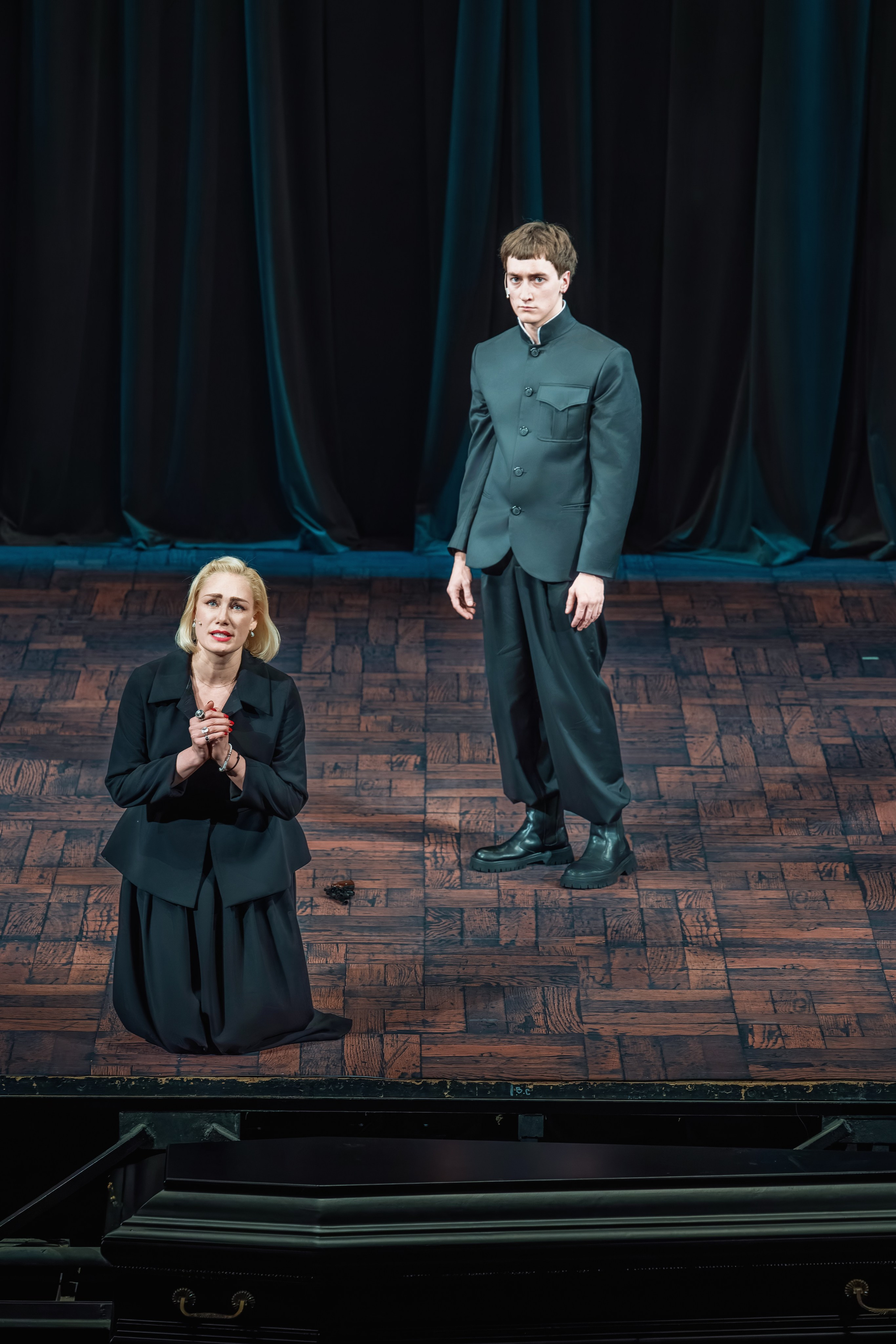 Театр на Таганке: Гамлет. Сайт фотографа Сергея Абрамова