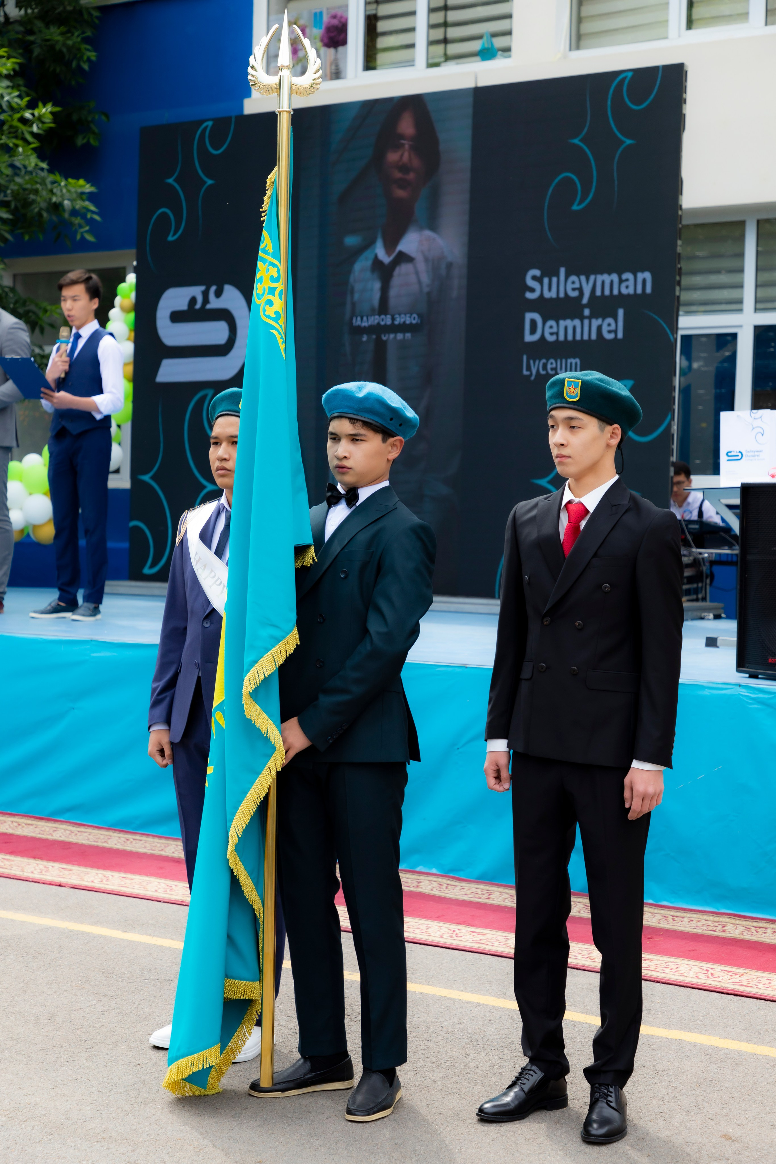 Выпускной Suleyman Demirel. Фотограф