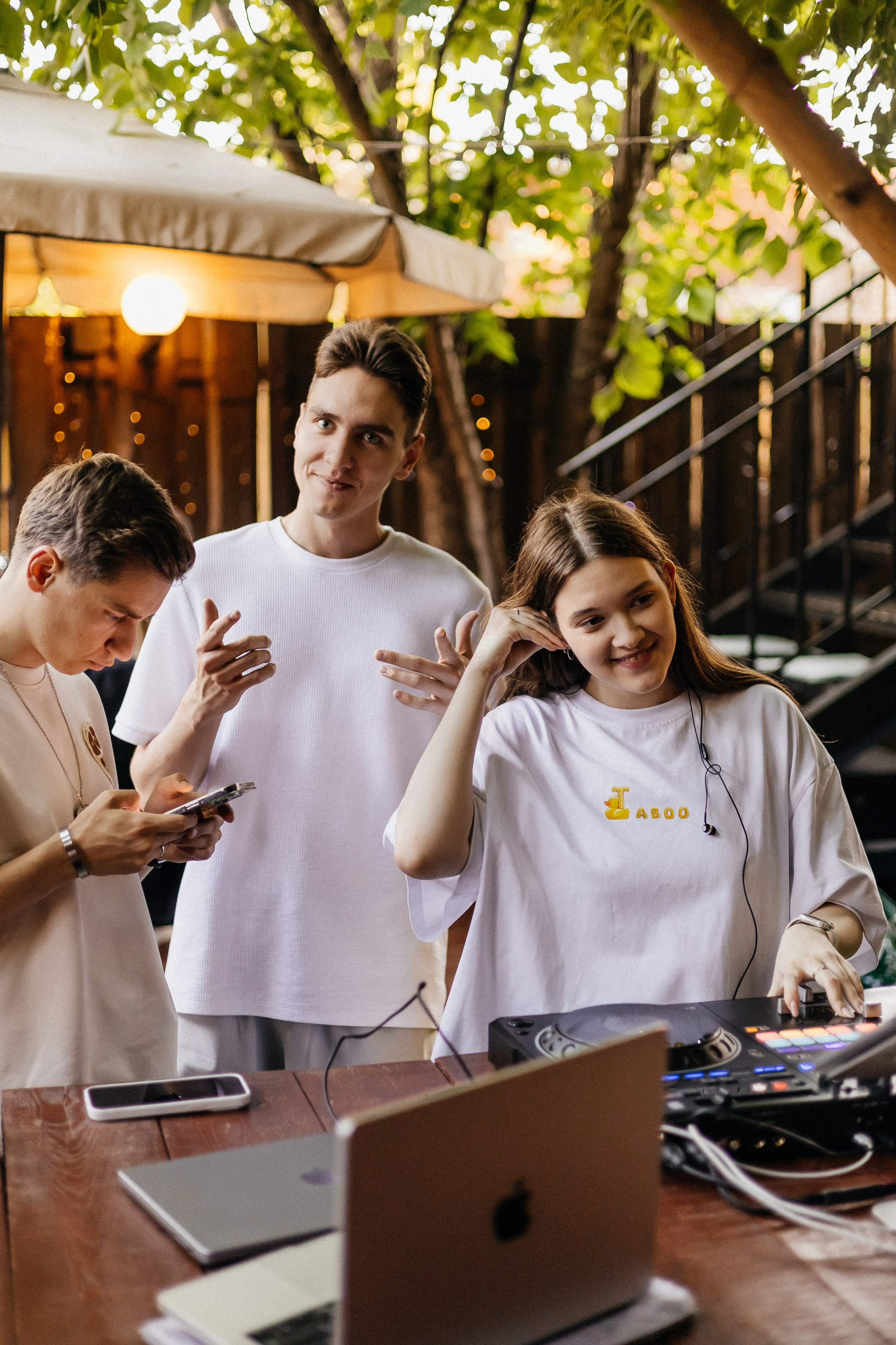 Среда — маленькая пятница| Караоке — бар «Vibe». Фотограф Кемерово | Сергей