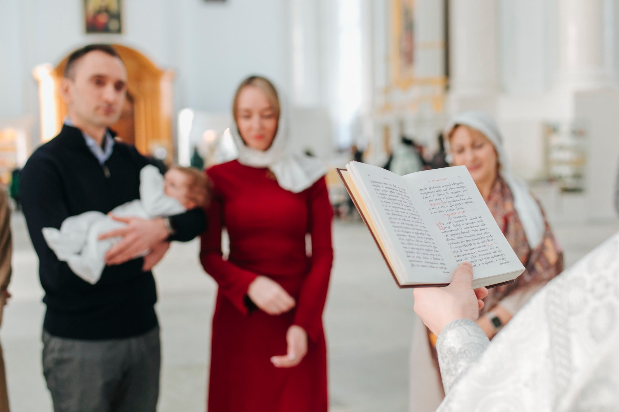 Индивидуальное крещение в Смольном Соборе, где провести крещение СПб, лучший храм для крещения, сколько стоит крещение, церковь где не нужны беседы, без крестных