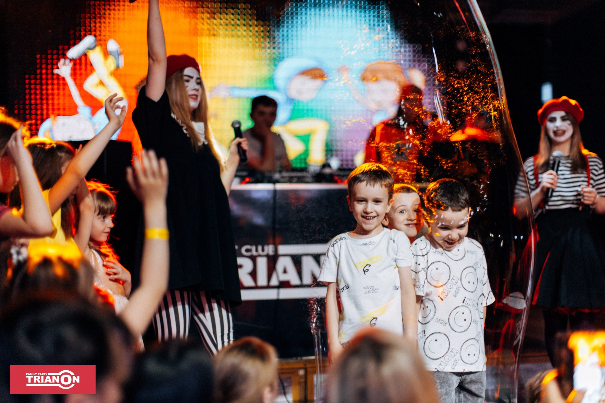 Семейная дискотека TRIANON. Фотограф Владимир Молоканов
