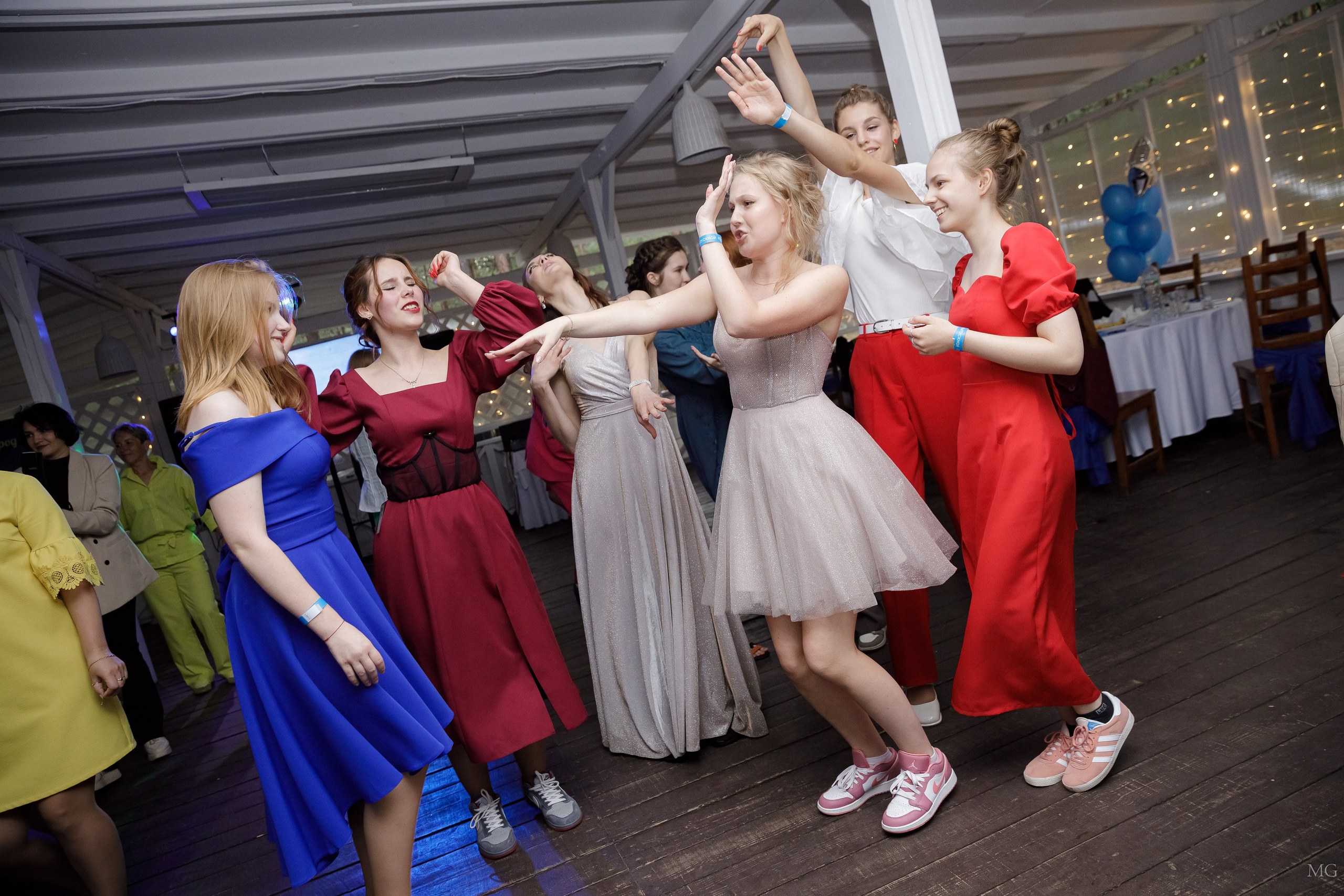 20.06.2024 Выпускной совместный Залесье. Маша Гонтарь Семейный домашний репортажный фотограф в Санкт-Петербурге