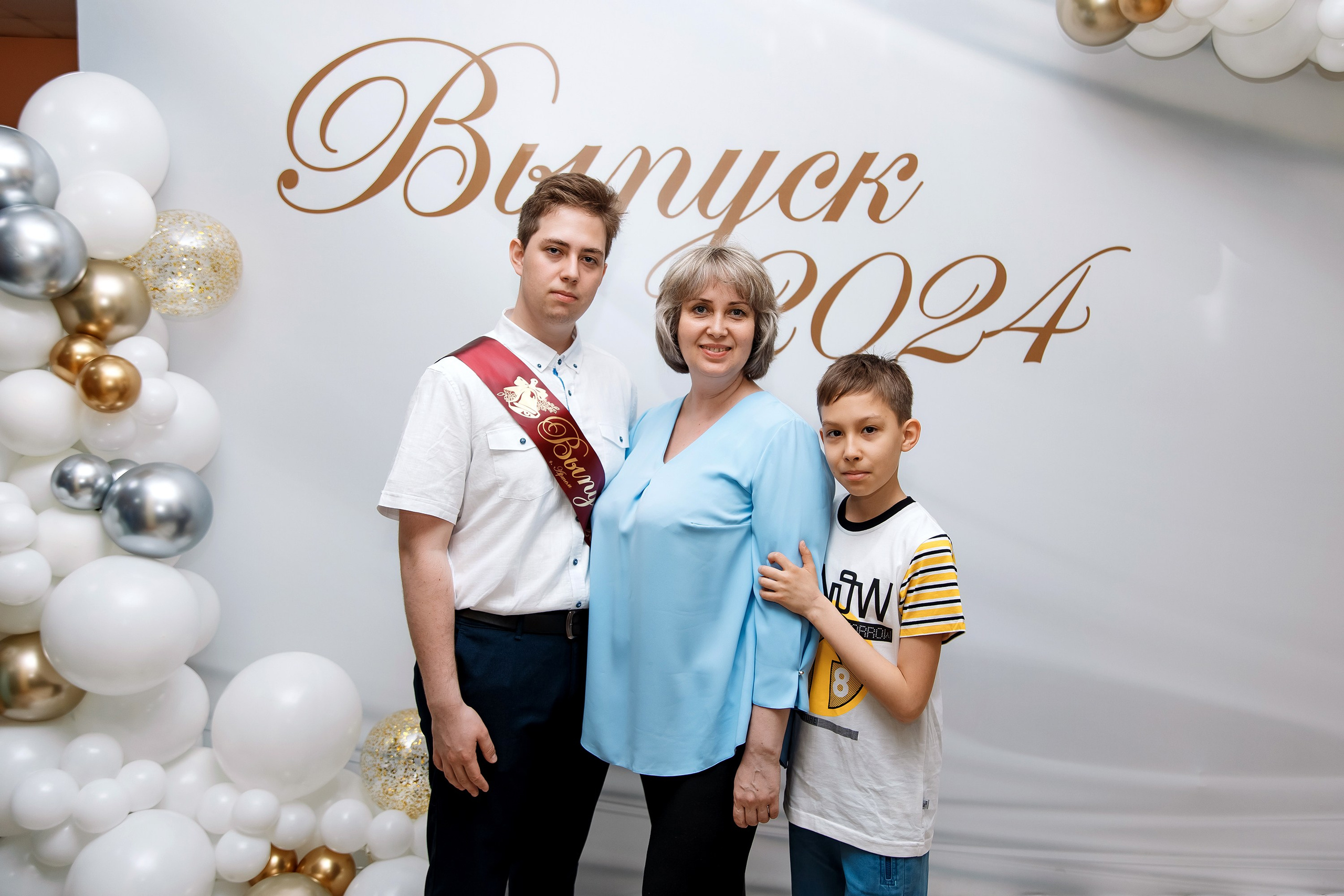 11 класс Последний звонок. Фотограф Любовь Корниенко, Примоский край